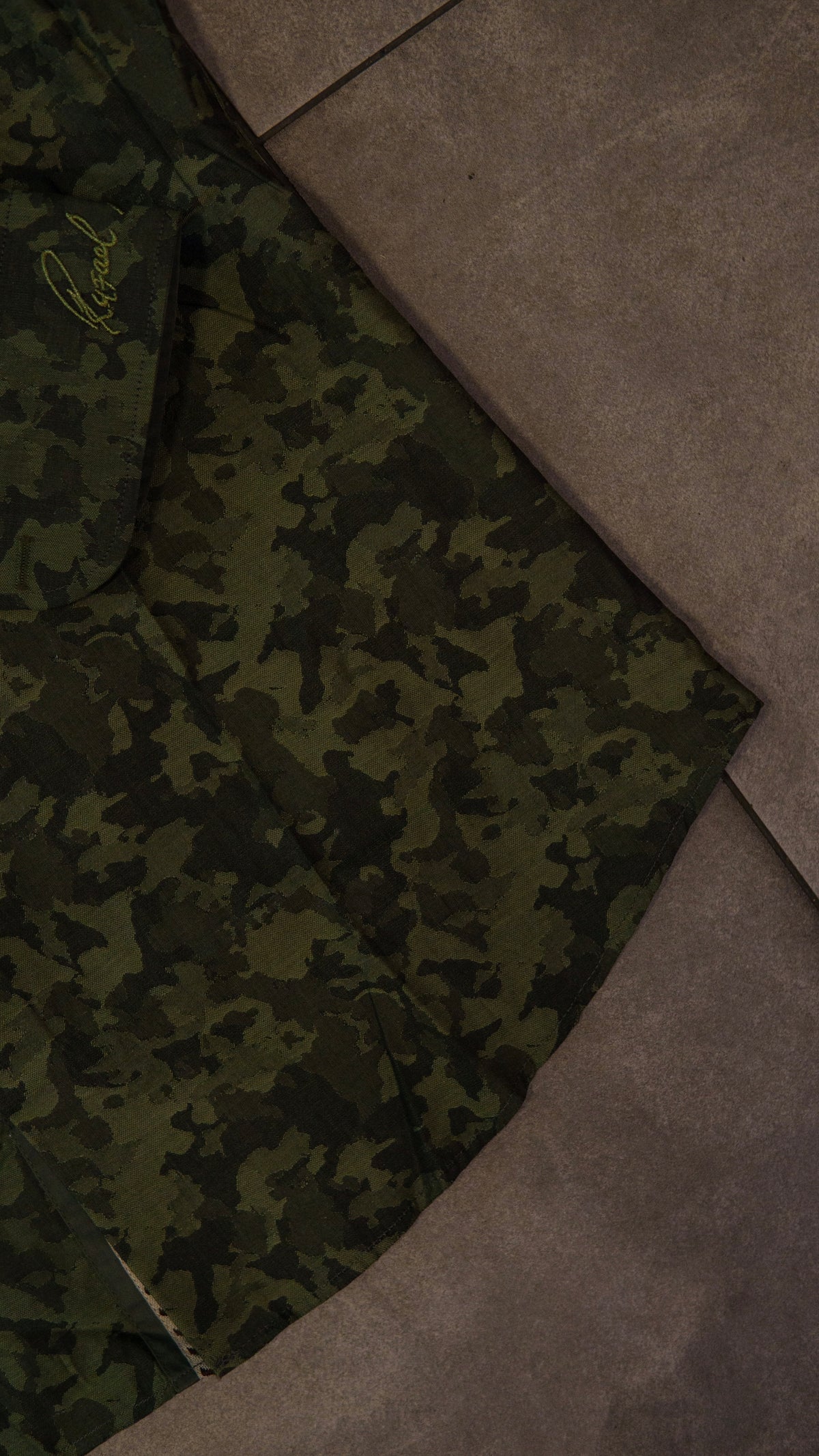 Men’s Printed Long Sleeve Button Up - Green Camo