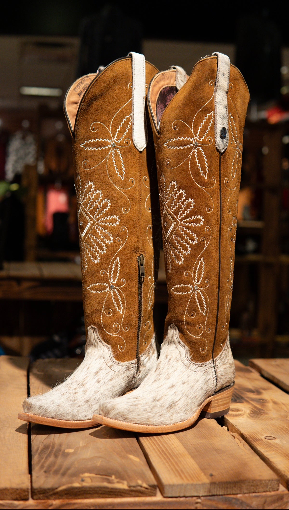 Athiri Ladies Pelo Pinto Cafe Snip Toe Boots