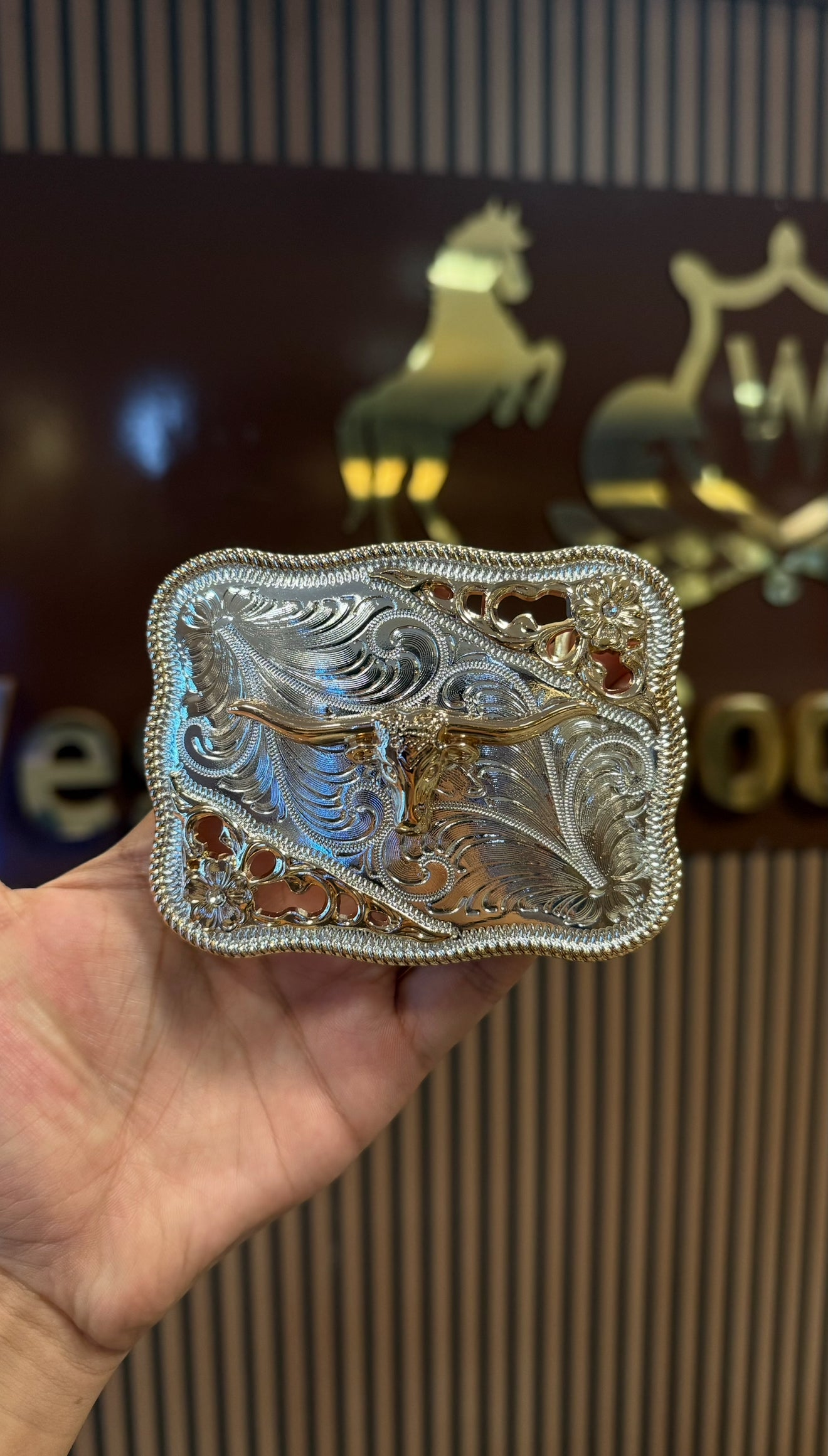 Long Horn Floral Buckle