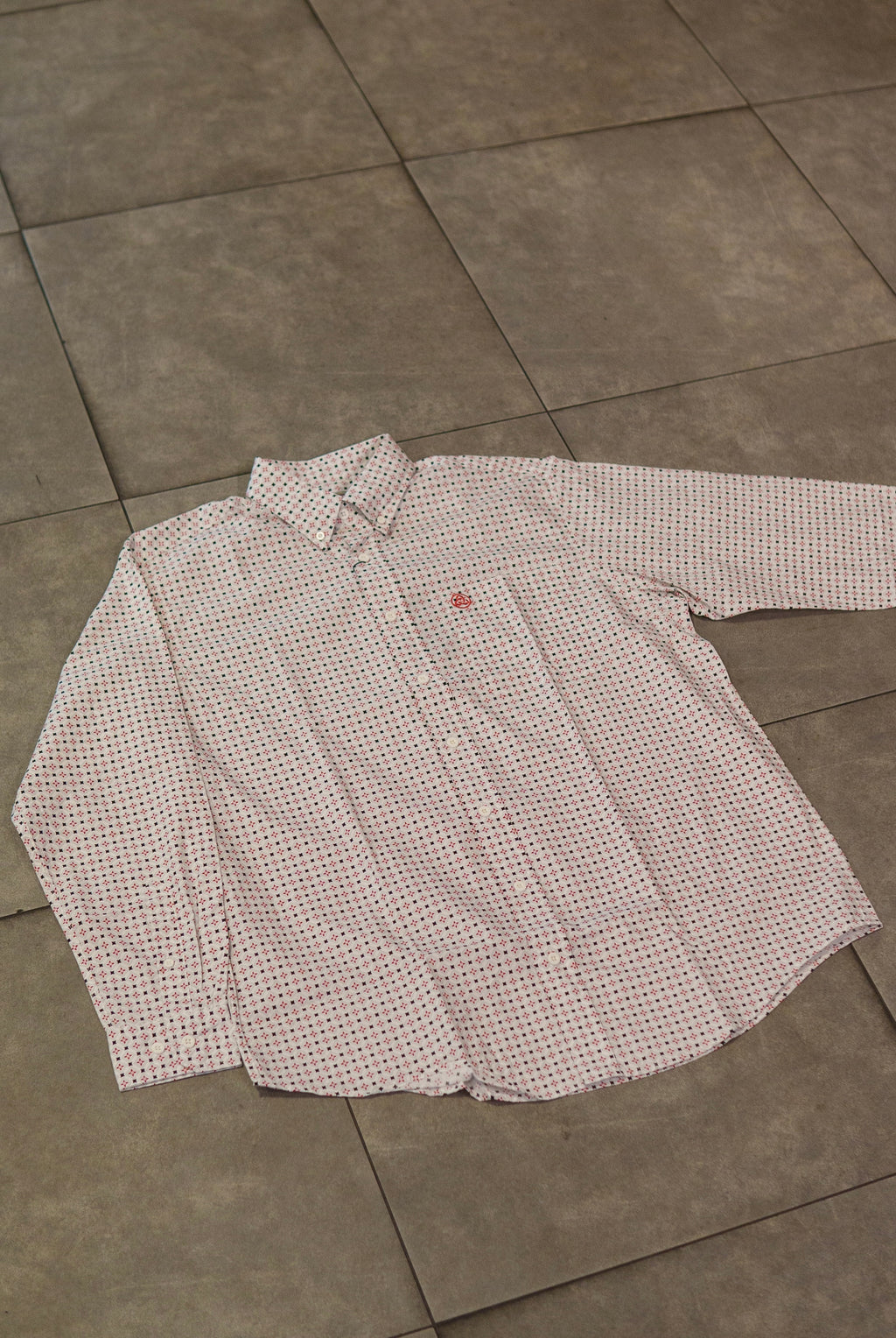 Men’s Printed Long Sleeve Button Up - Red Stars