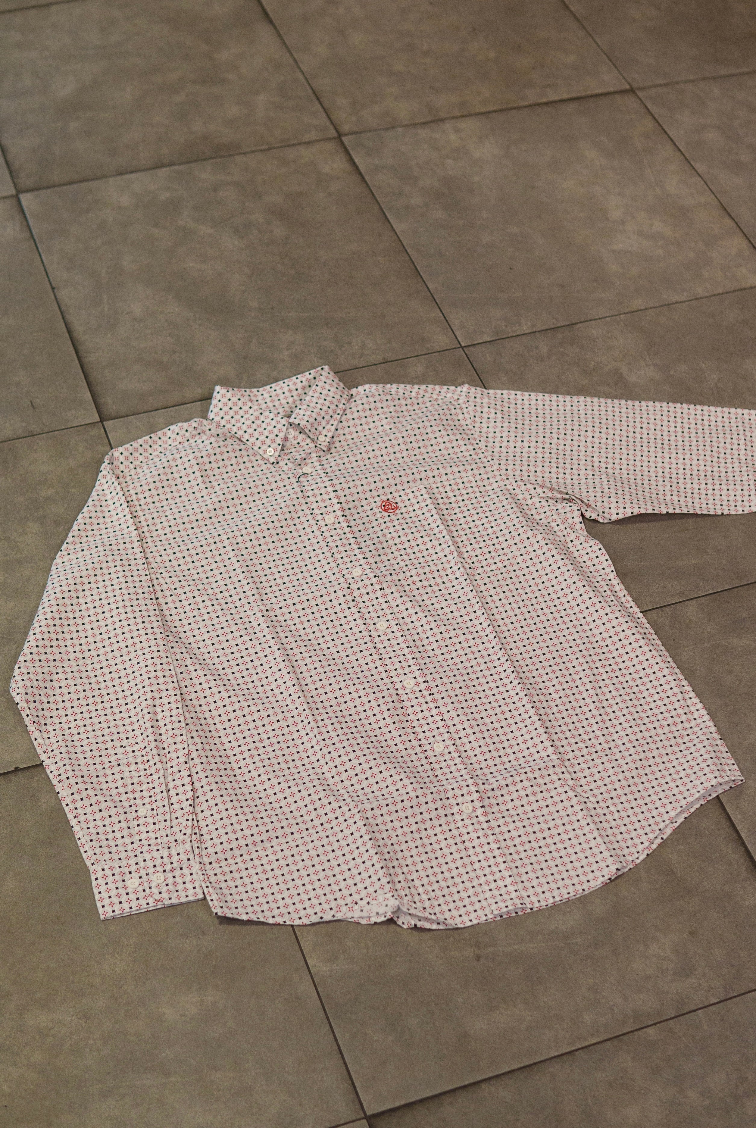 Men’s Printed Long Sleeve Button Up - Red Stars