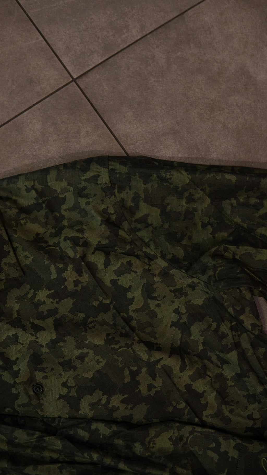 Men’s Printed Long Sleeve Button Up - Green Camo