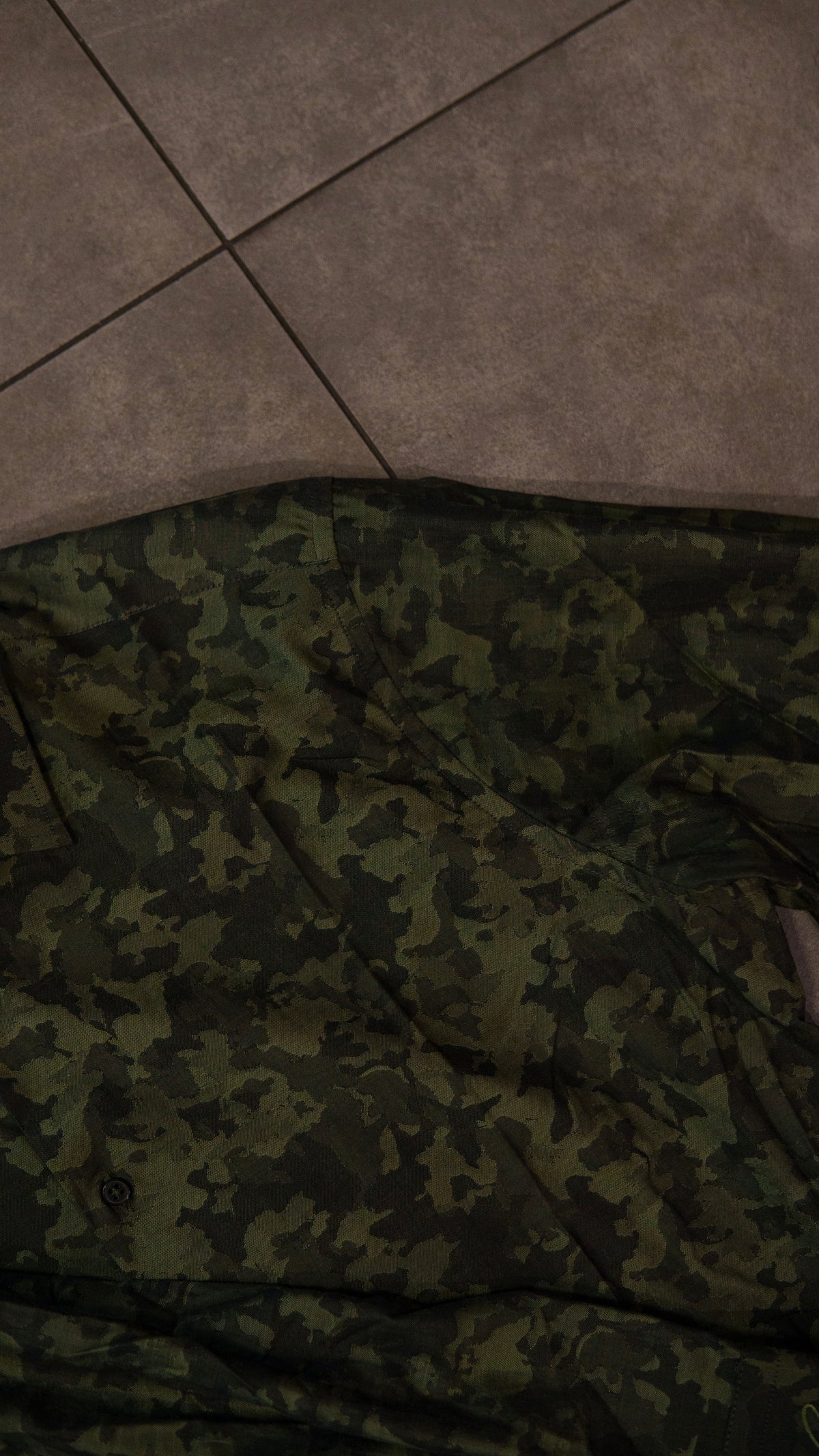 Men’s Printed Long Sleeve Button Up - Green Camo