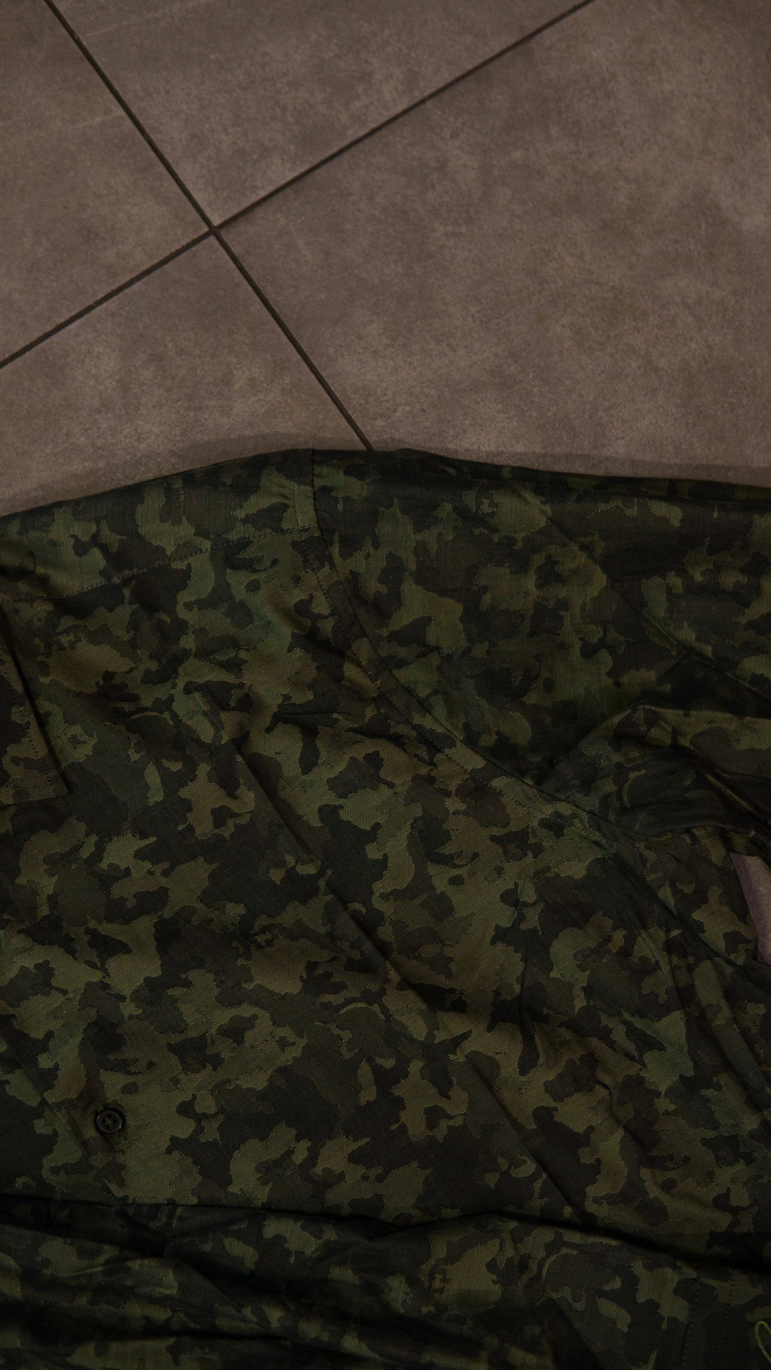 Men’s Printed Long Sleeve Button Up - Green Camo