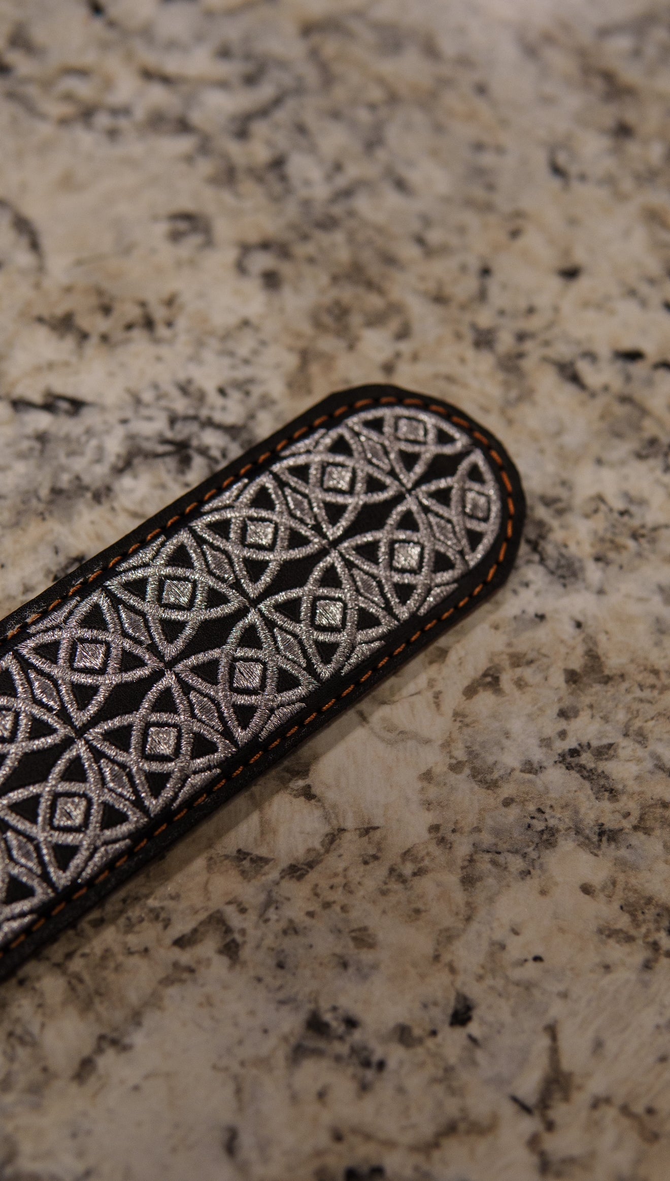 Men’s 2” Belt - Silver Threaded Carousel