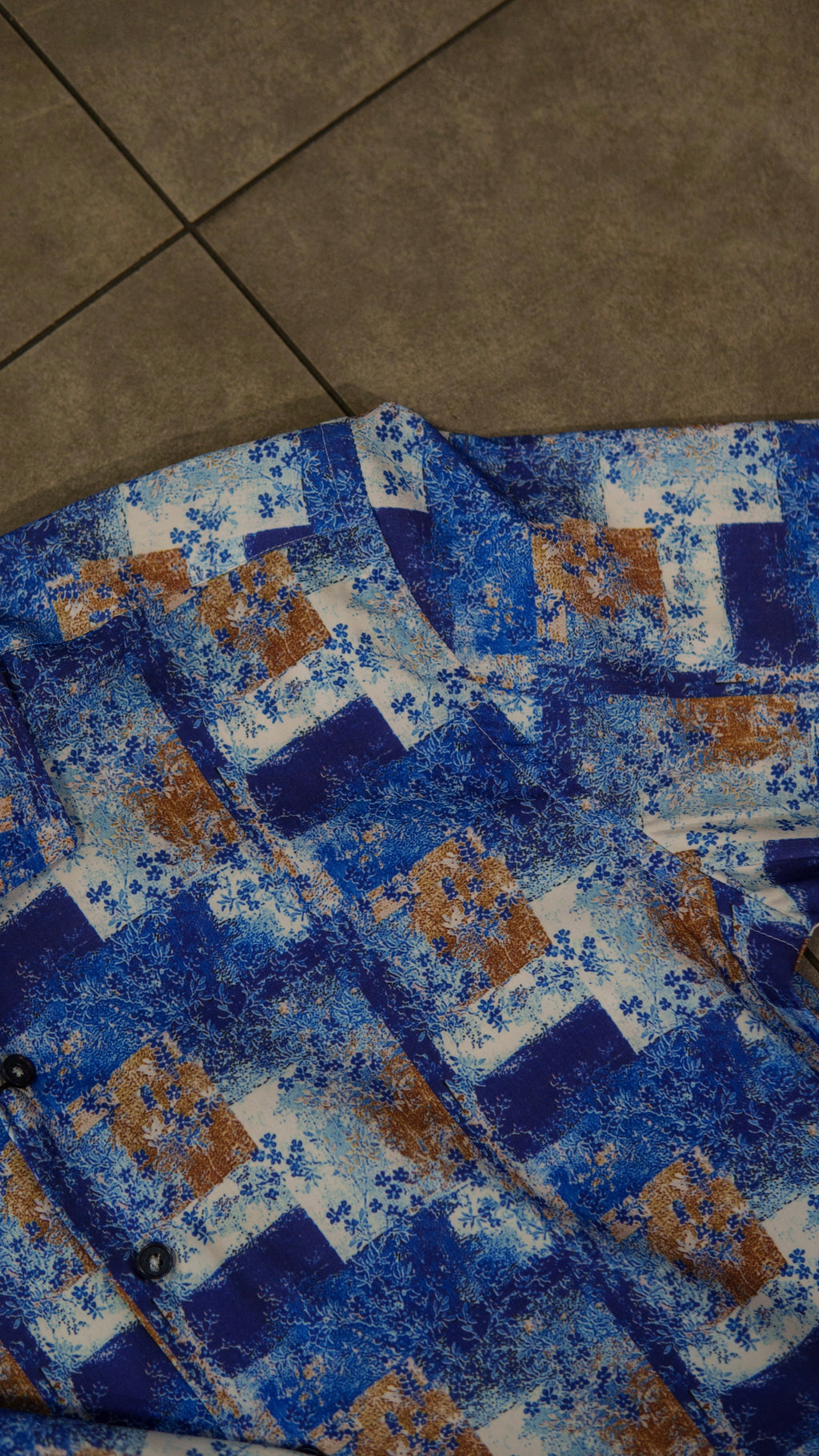 Men’s Printed Long Sleeve Button Up - Distorted Time