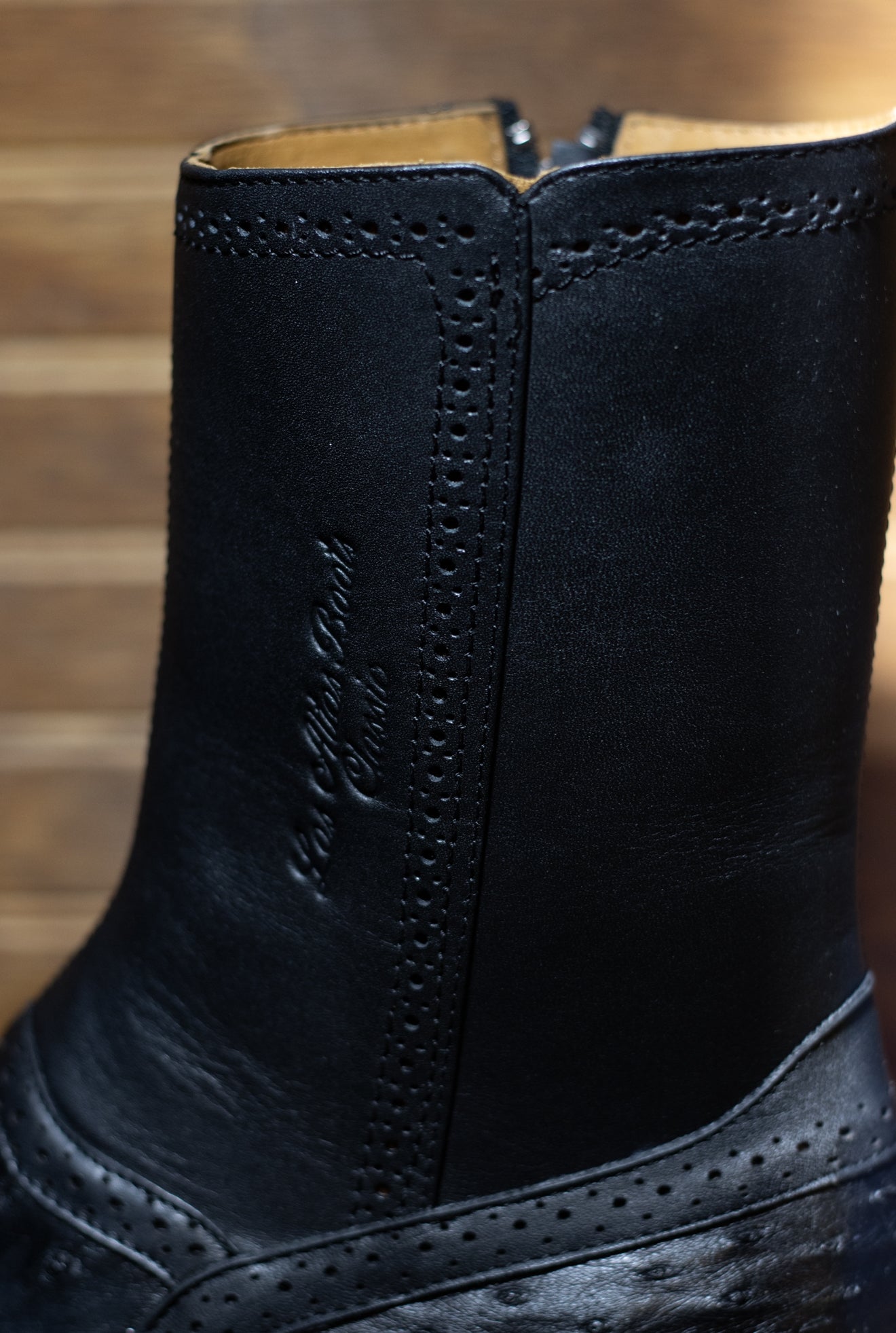 Ostrich Francia Zipper Botin “Midnight Black”