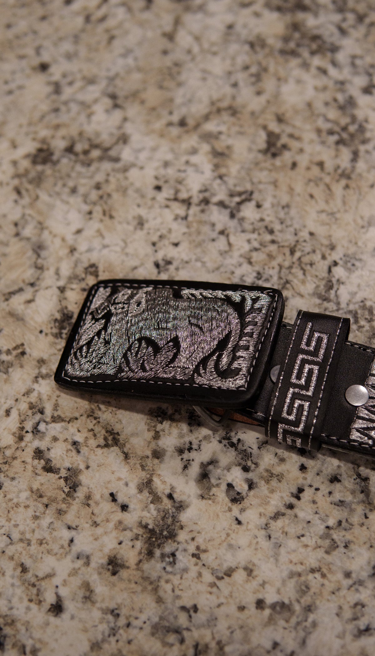 Men’s 2” Belt - Silver Bull