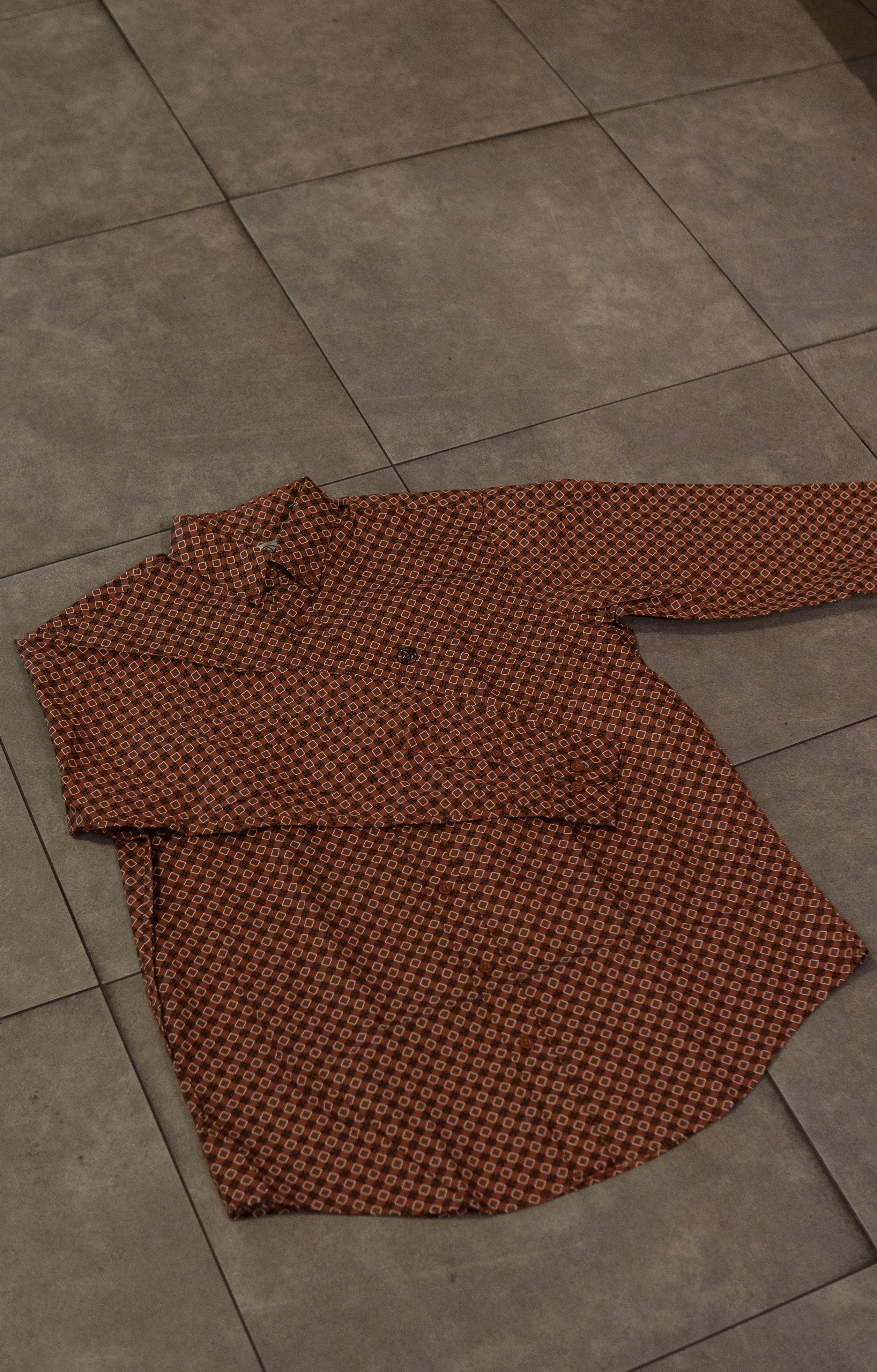 Men’s Printed Long Sleeve Button Up - Choco Graph
