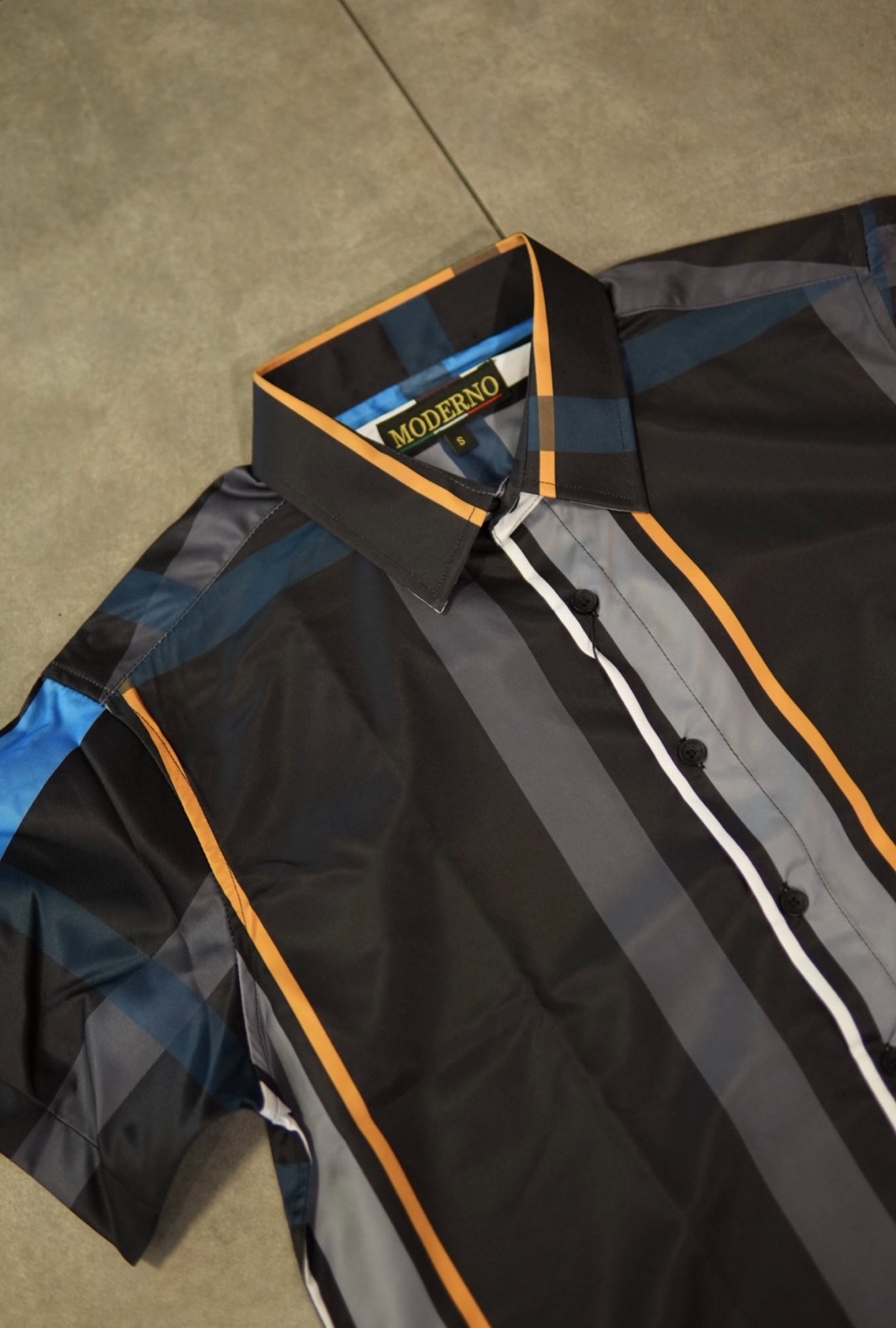 Men’s Short Sleeve Button Up - Black