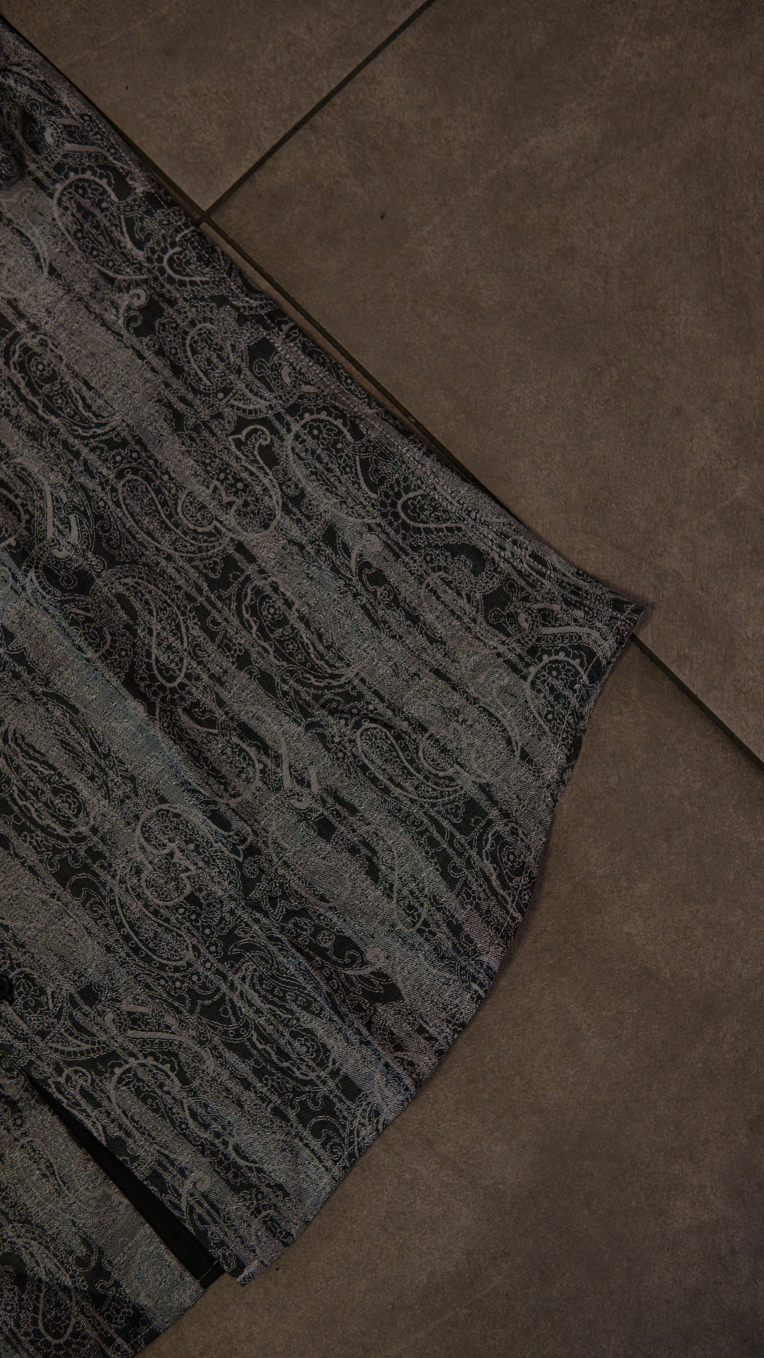 Men’s Printed Long Sleeve Button Up - Cement’s Paisley