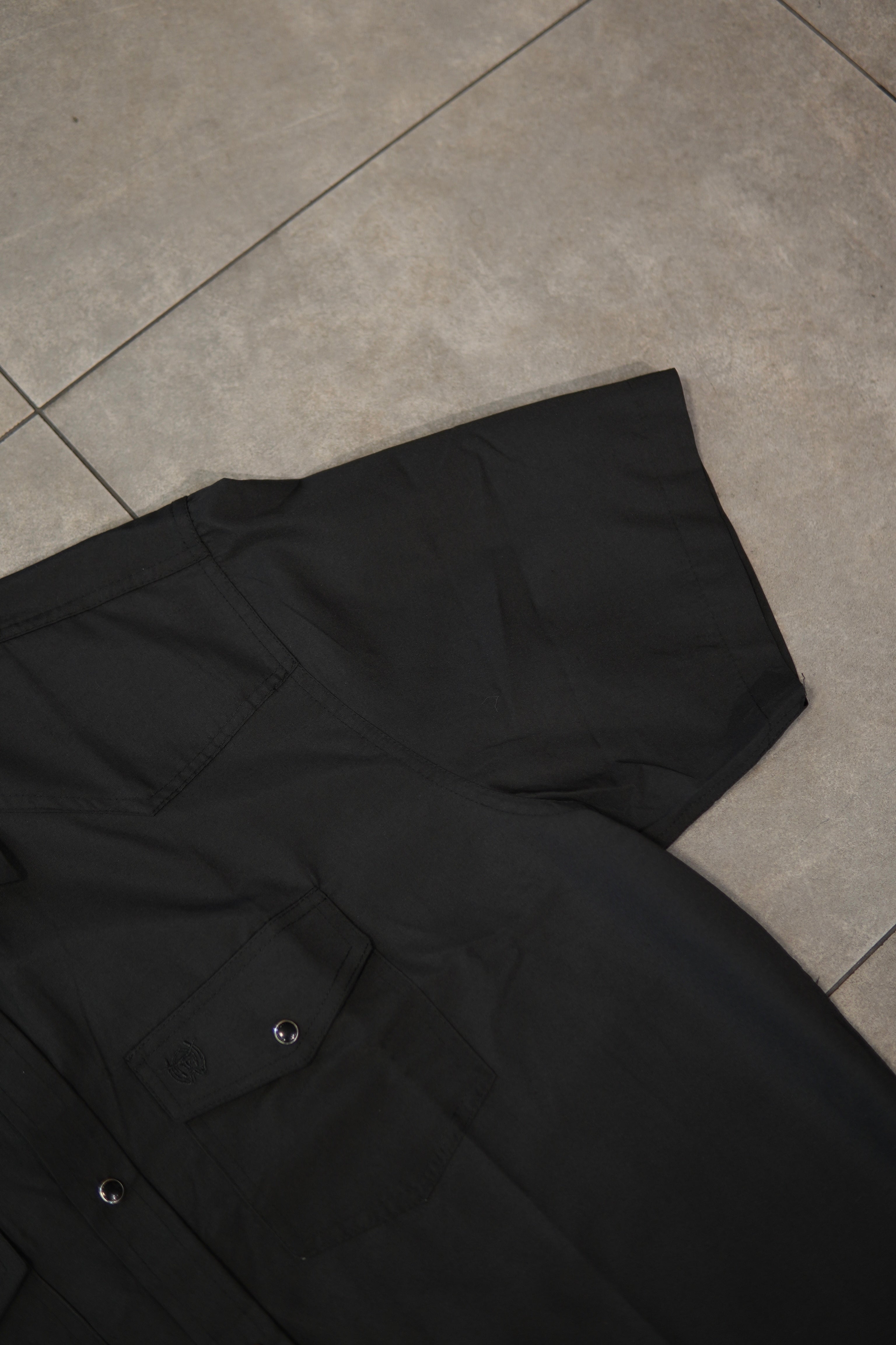 Men’s Solid Short Sleeve Shirt - Black