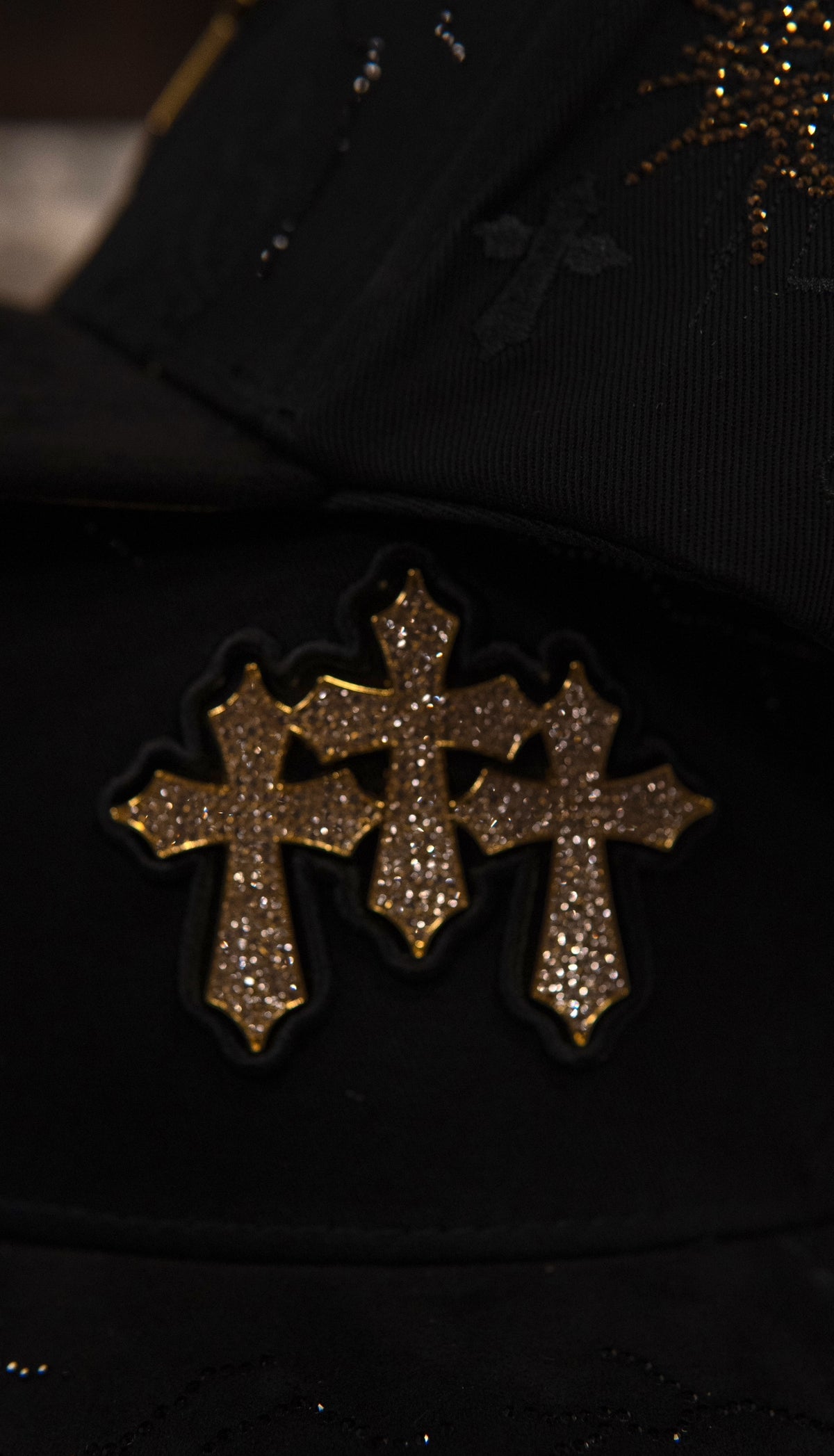 Kevin Hats Snapback Cap Gold Crosses / Cruzes Oro