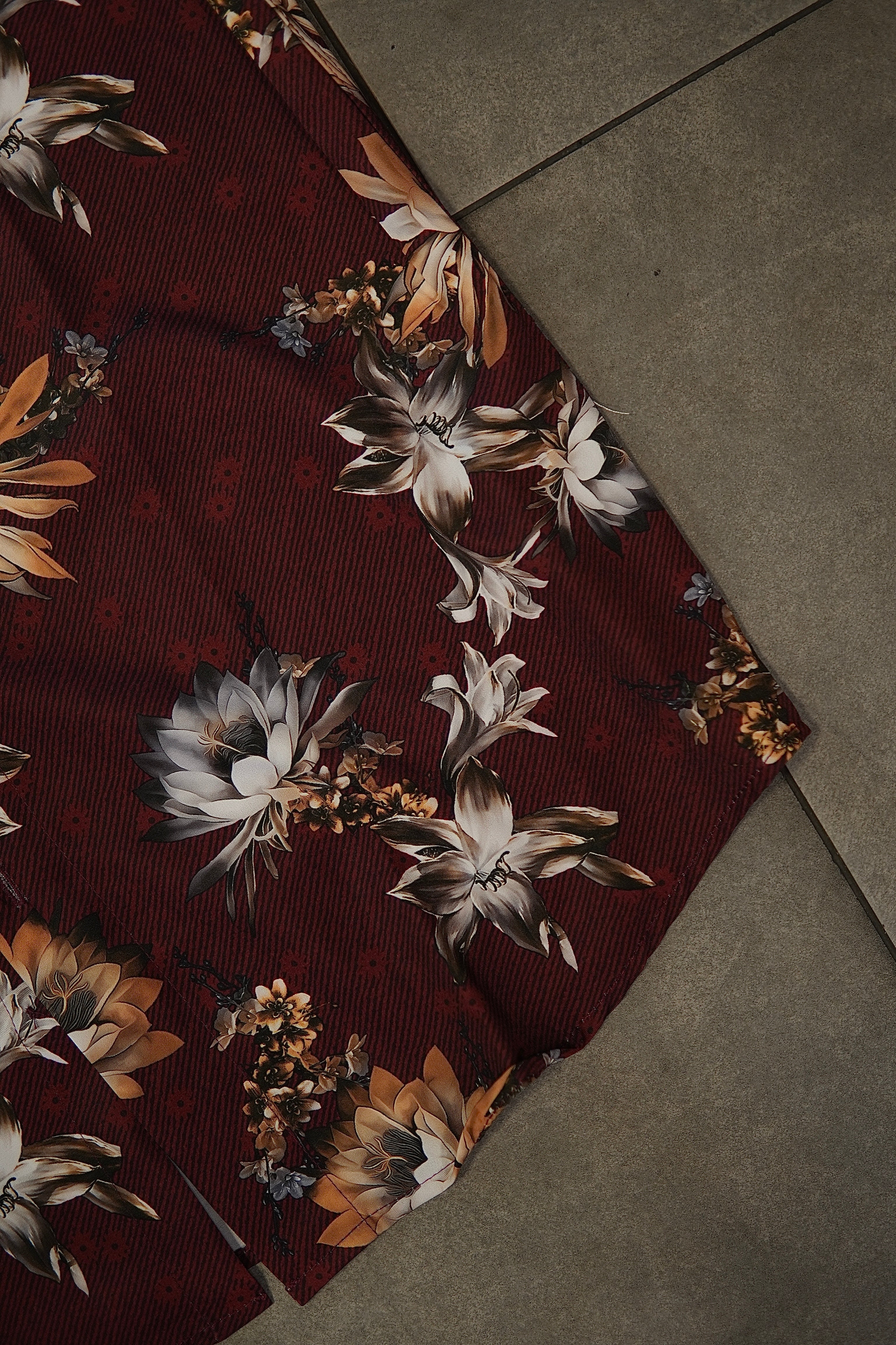 Men’s Printed Short Sleeve Button Up - Gracidia Red