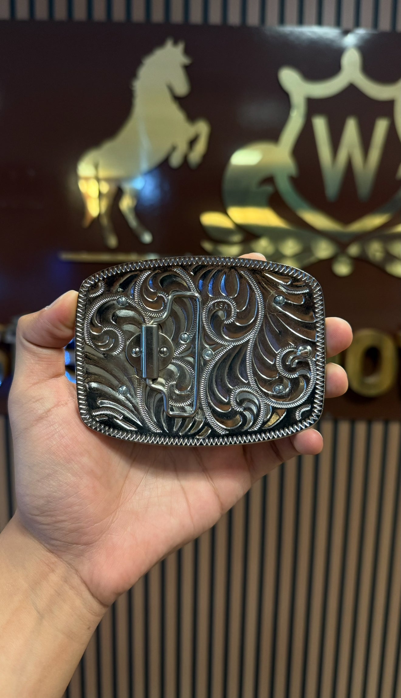 Horseshoe Royale Grande Buckle