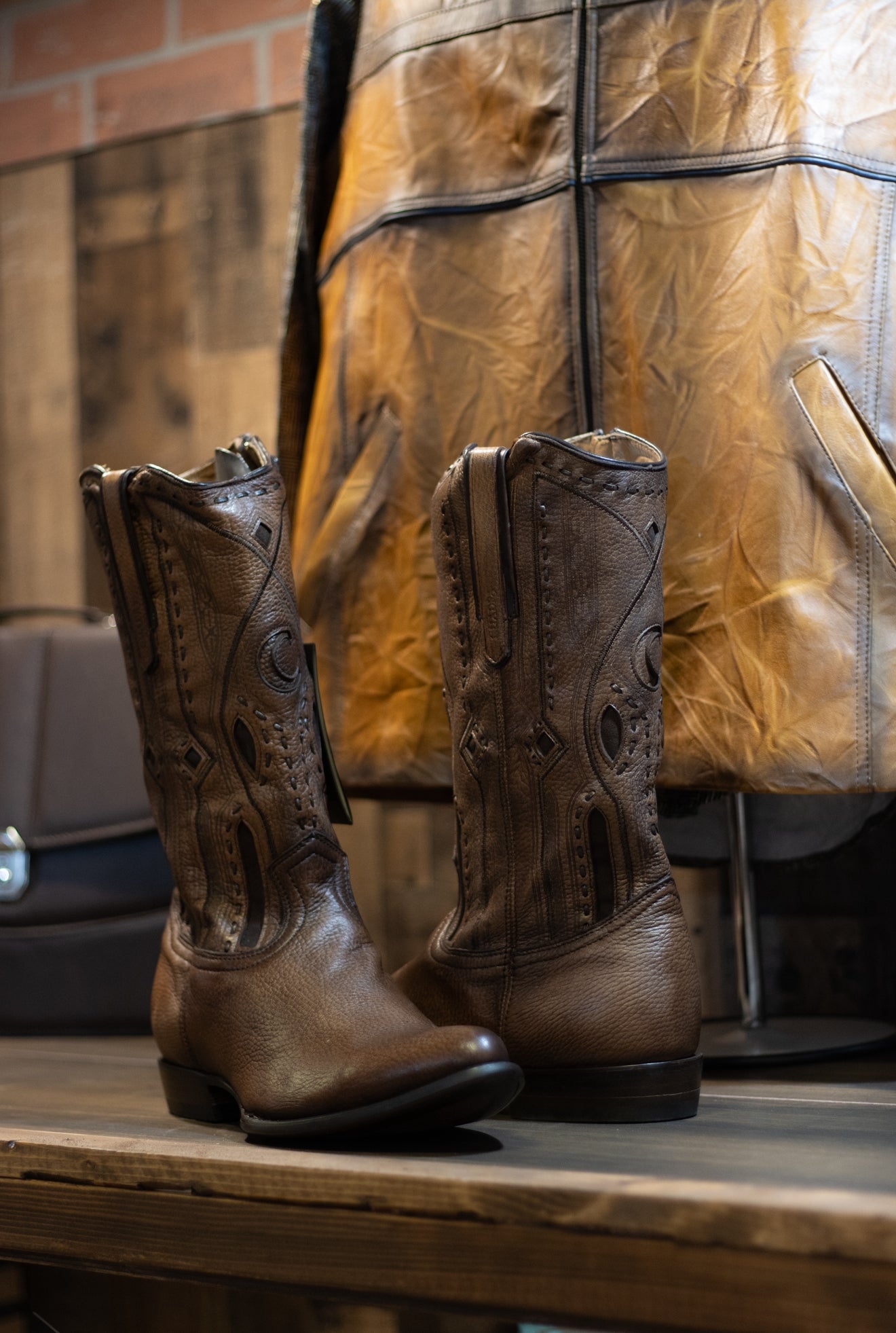 Cuadra - Venado Firenze Almendra Shadow 2C1JVE