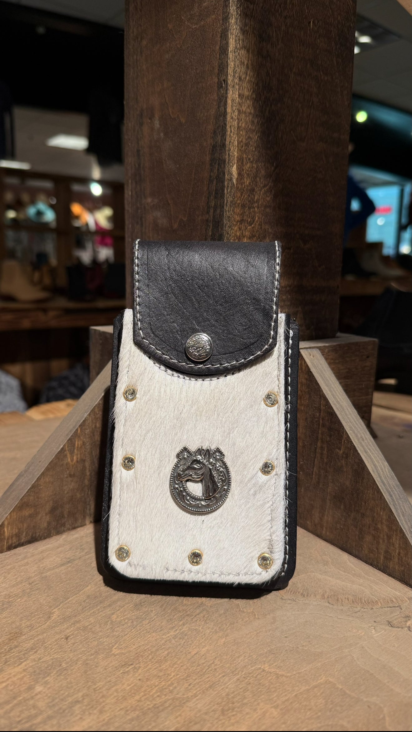 Horse Shoe Cowhide Phone Holder