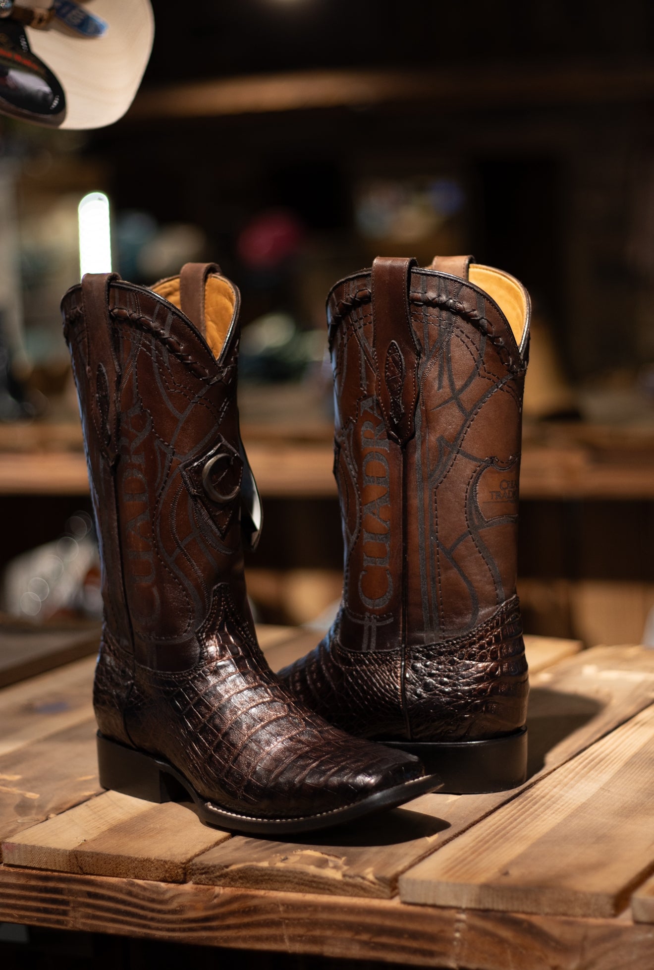 Cuadra - Caimán Belly Paris Cafe Square Toe