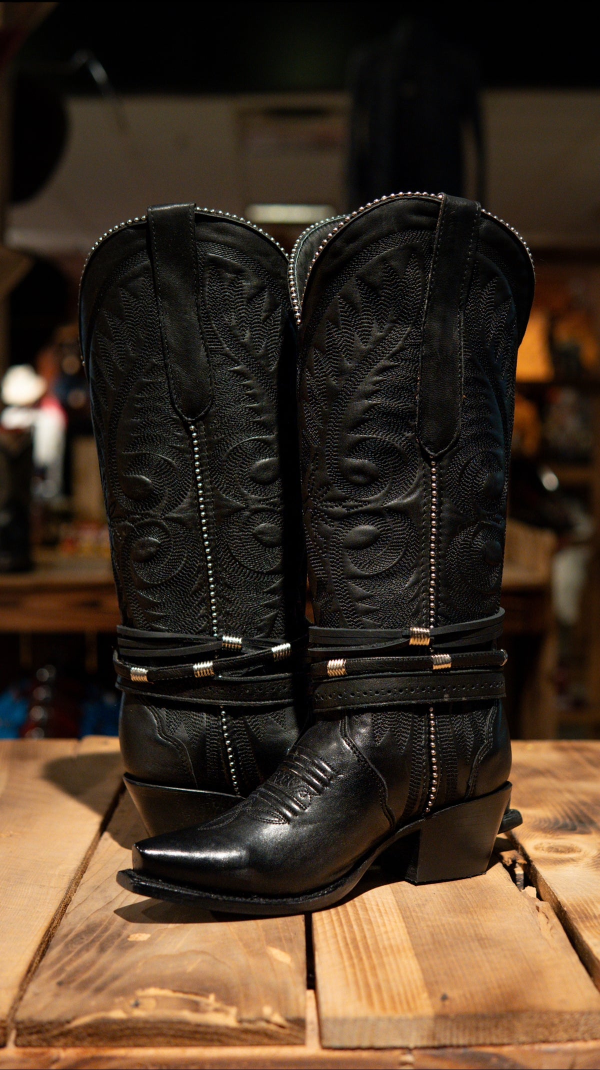 Athiri Ladies Tokio Black Snip Toe Boots