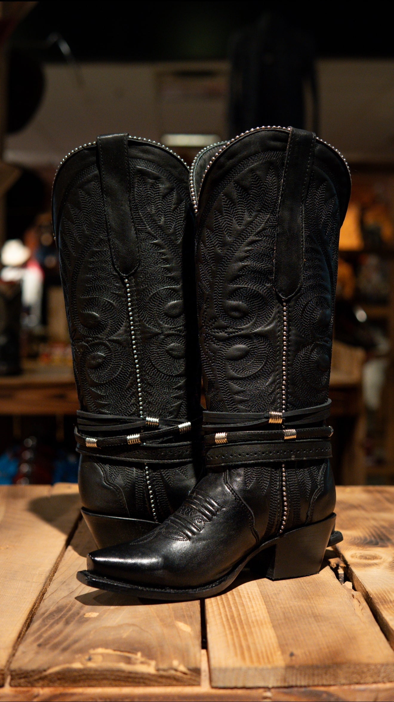 Athiri Ladies Tokio Black Snip Toe Boots