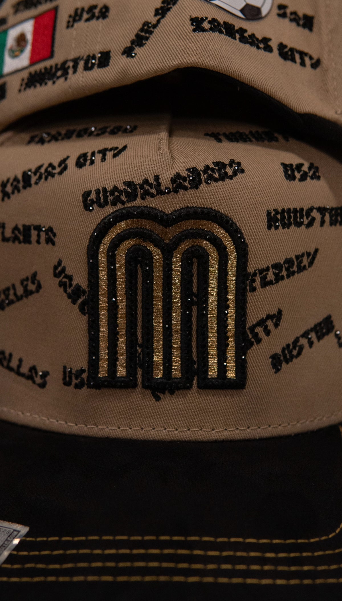 Bigg Boss Snapback Cap Mundial México Beige