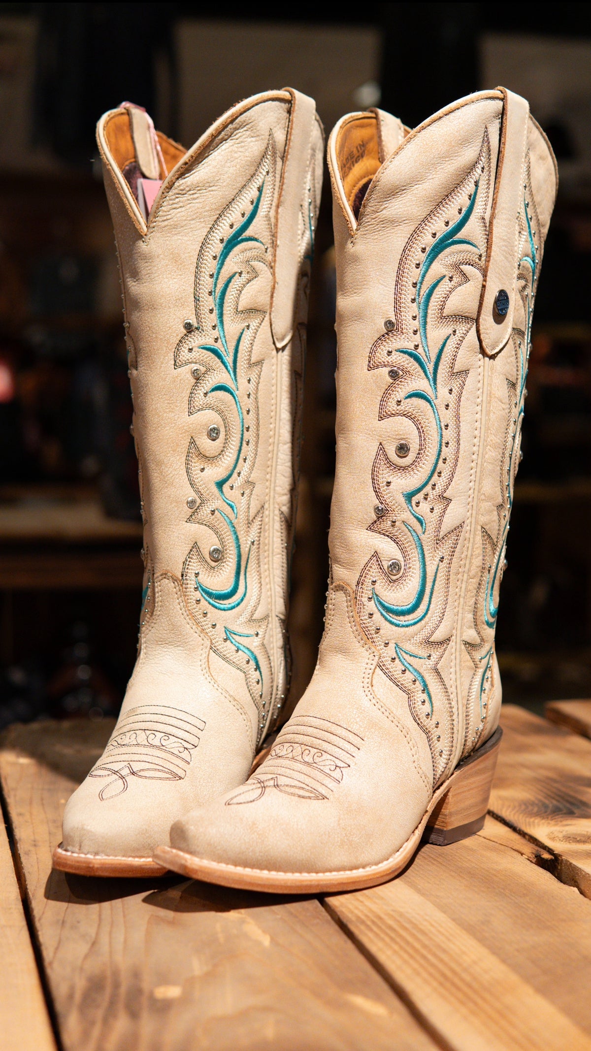 Athiri Ladies Alaska Orix Snip Toe Boots