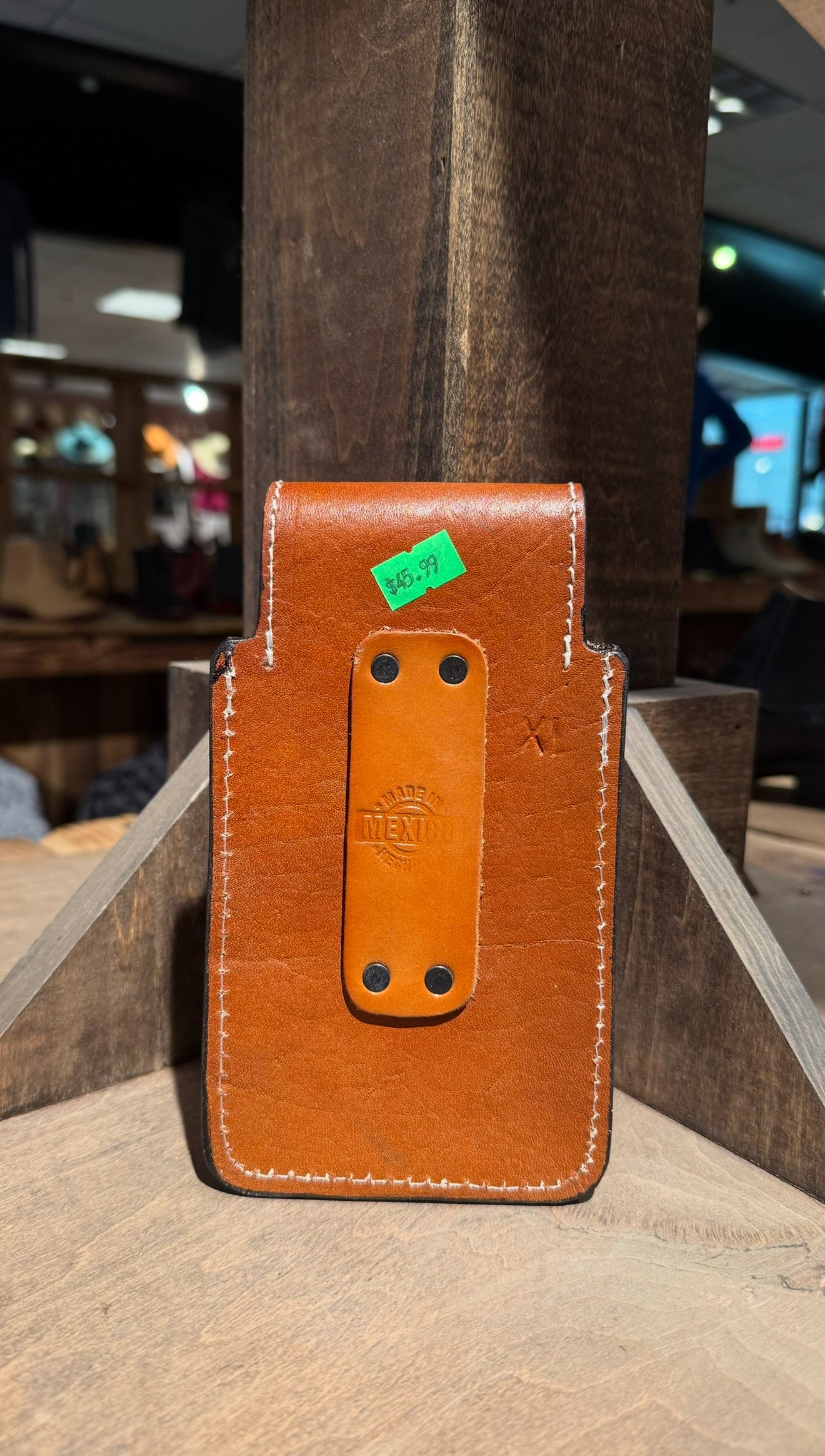 Horse Hair Kneeling Phone Holder