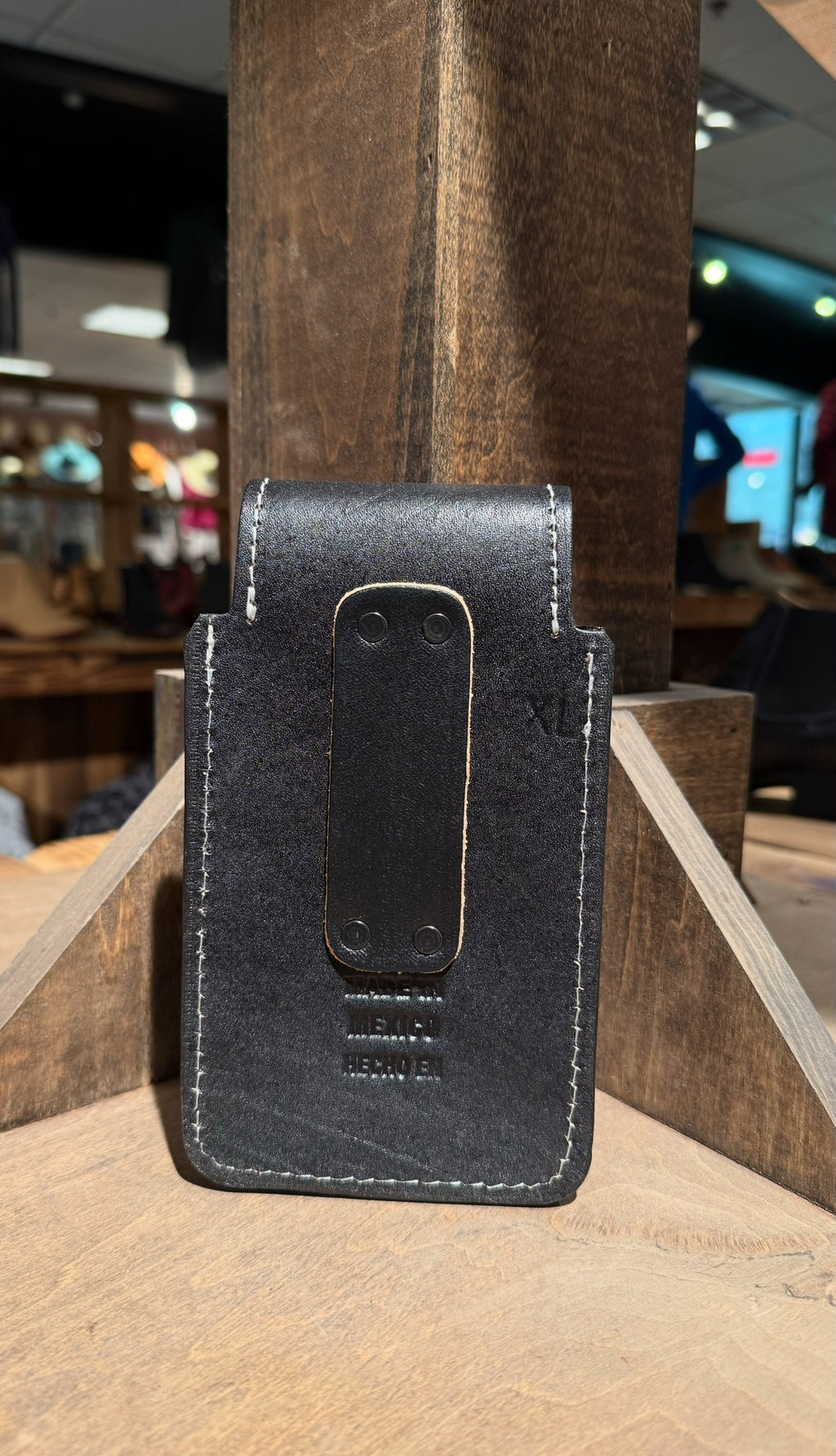 Blacked Out Simple Phone Holder