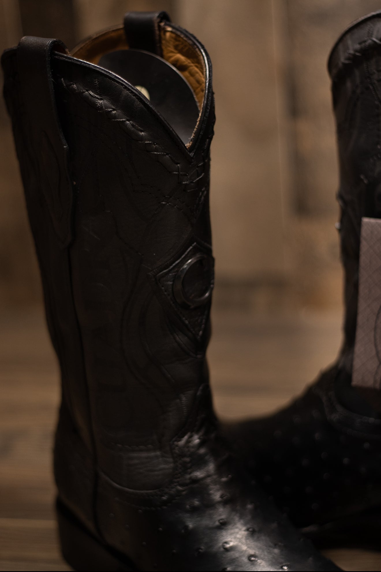 Cuadra - Avestruz Negro Square Toe Boots