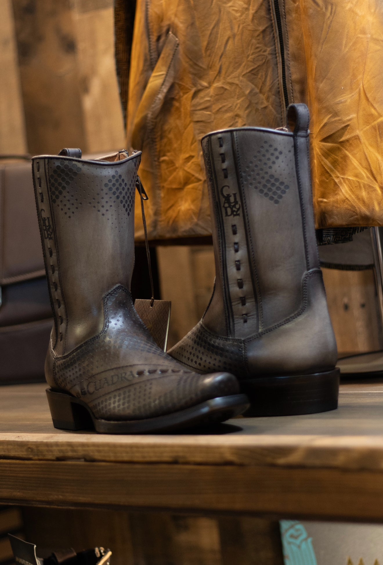 Cuadra - Res Crust Tornado Cafe 1J2URS