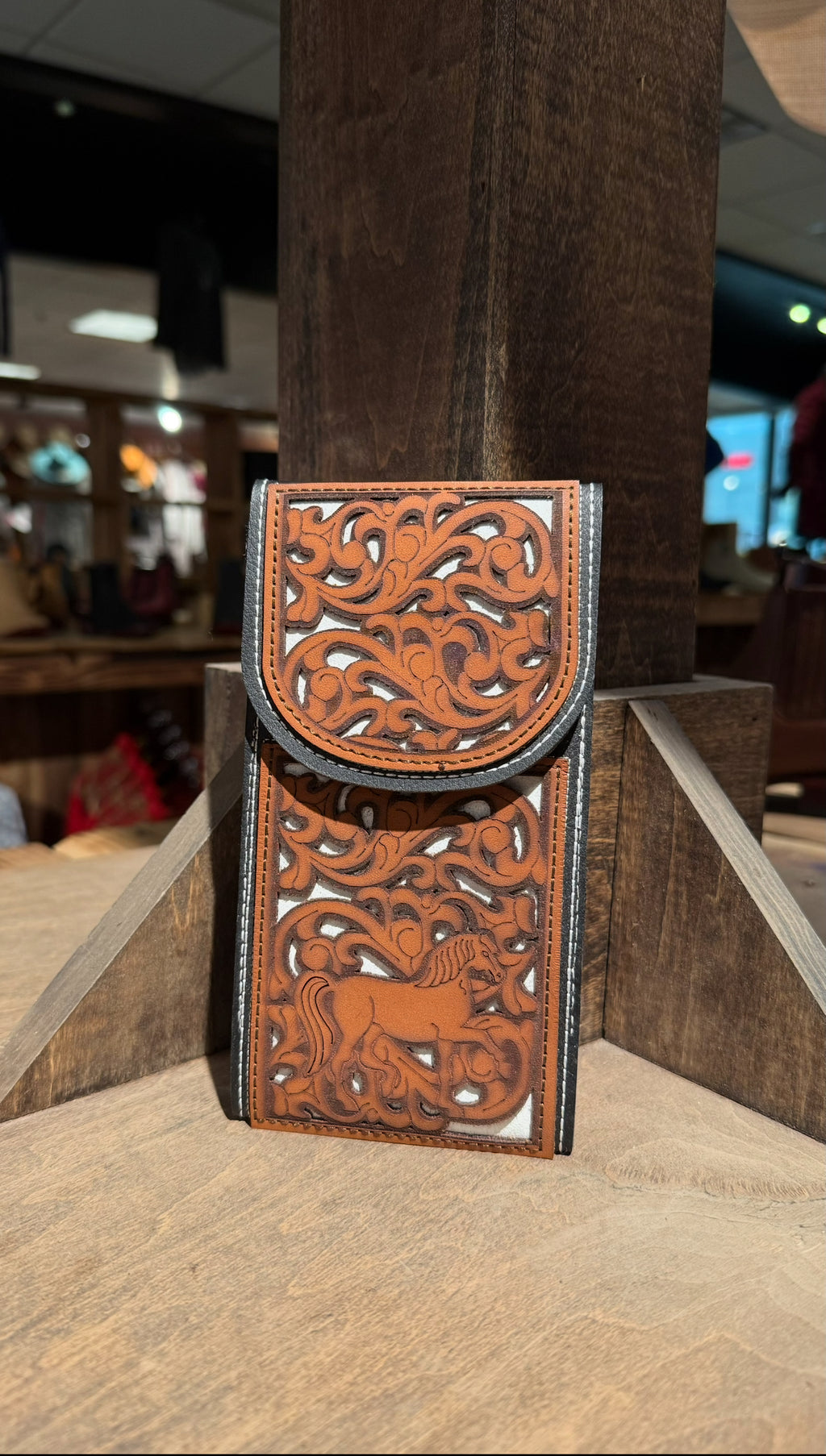 Caballo Bailando Phone Holder