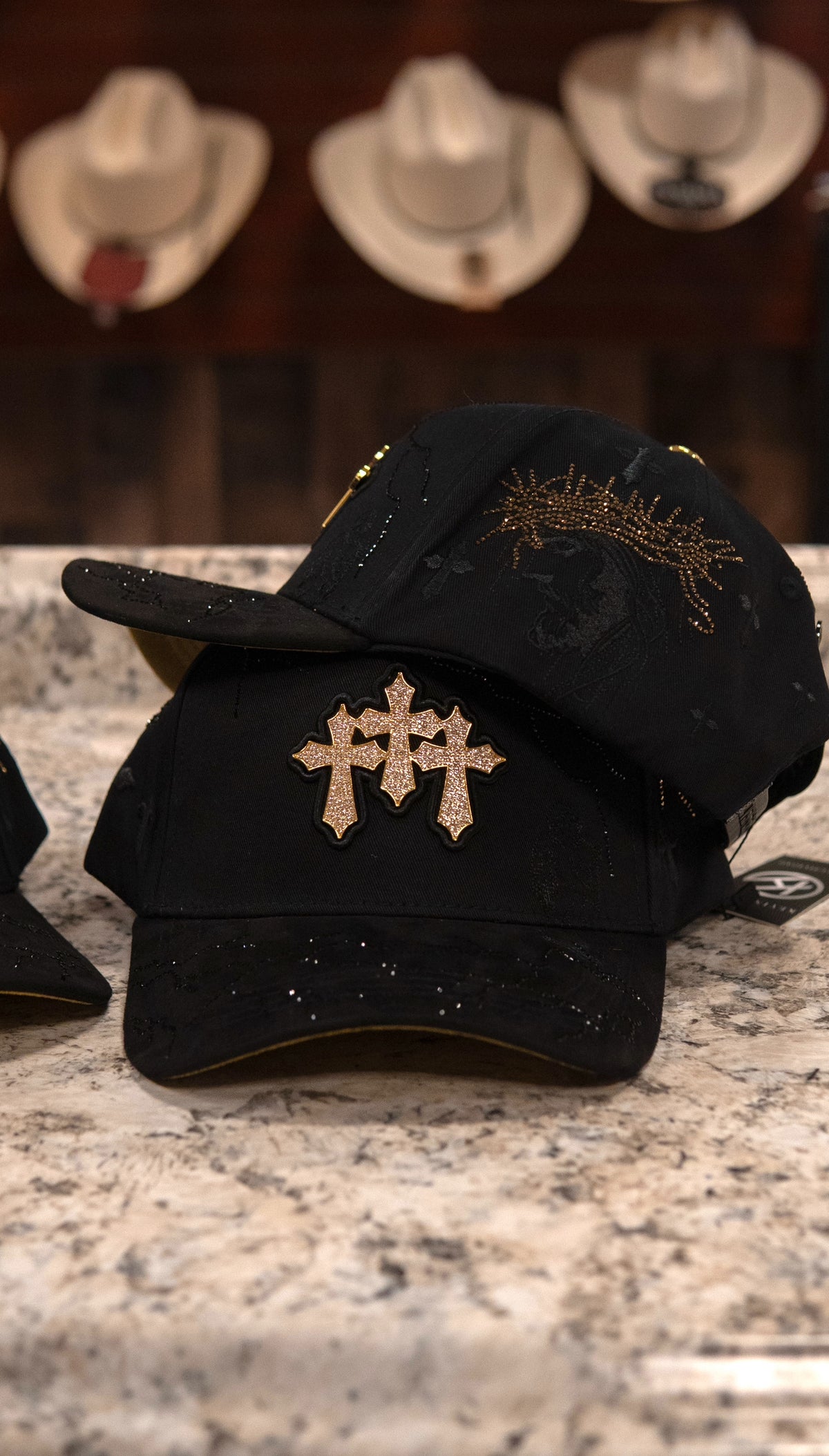 Kevin Hats Snapback Cap Gold Crosses / Cruzes Oro