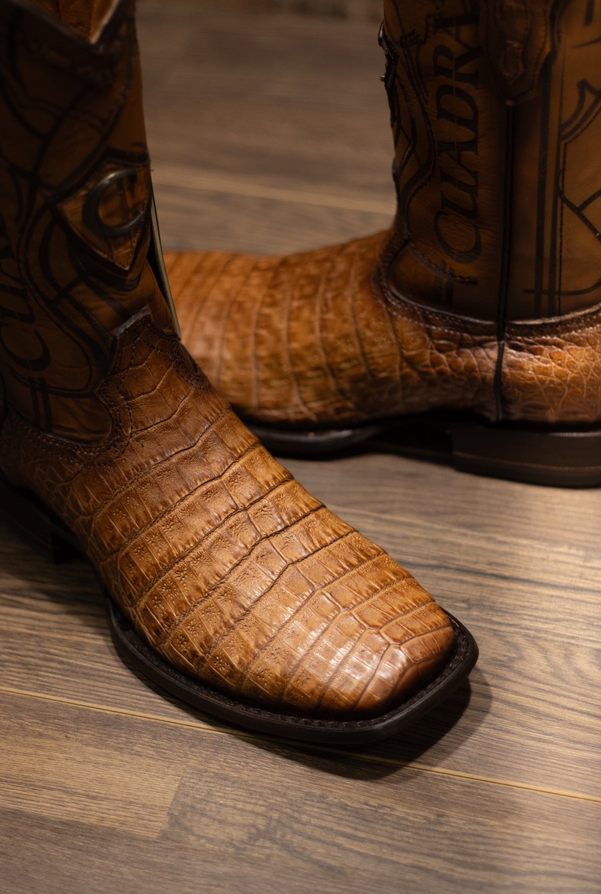 Cuadra - Caiman Belly Toaster Almendra Square Toe
