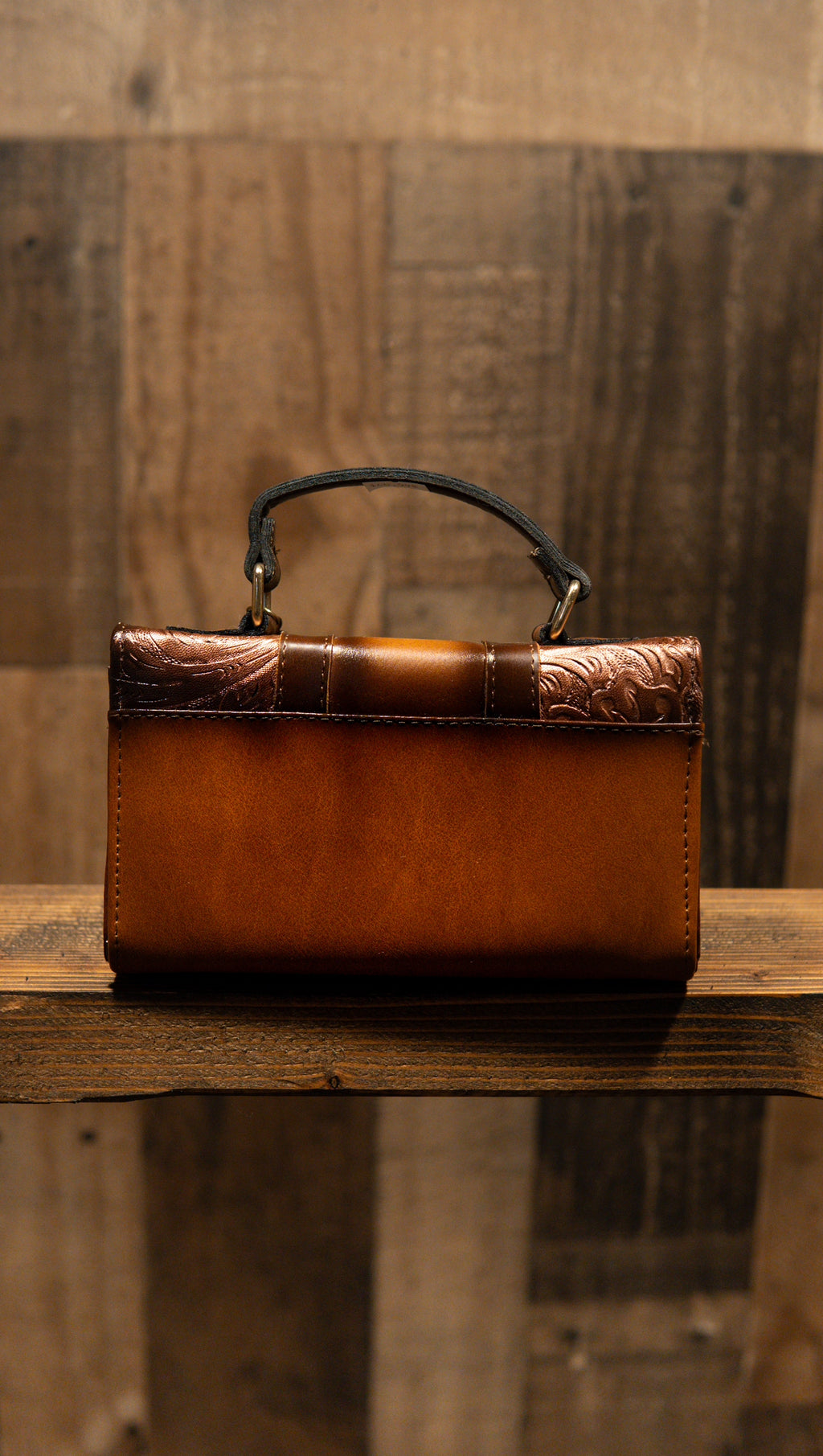Women’s Handcrafted Mexican Tooled Leather Wristlet Wallet