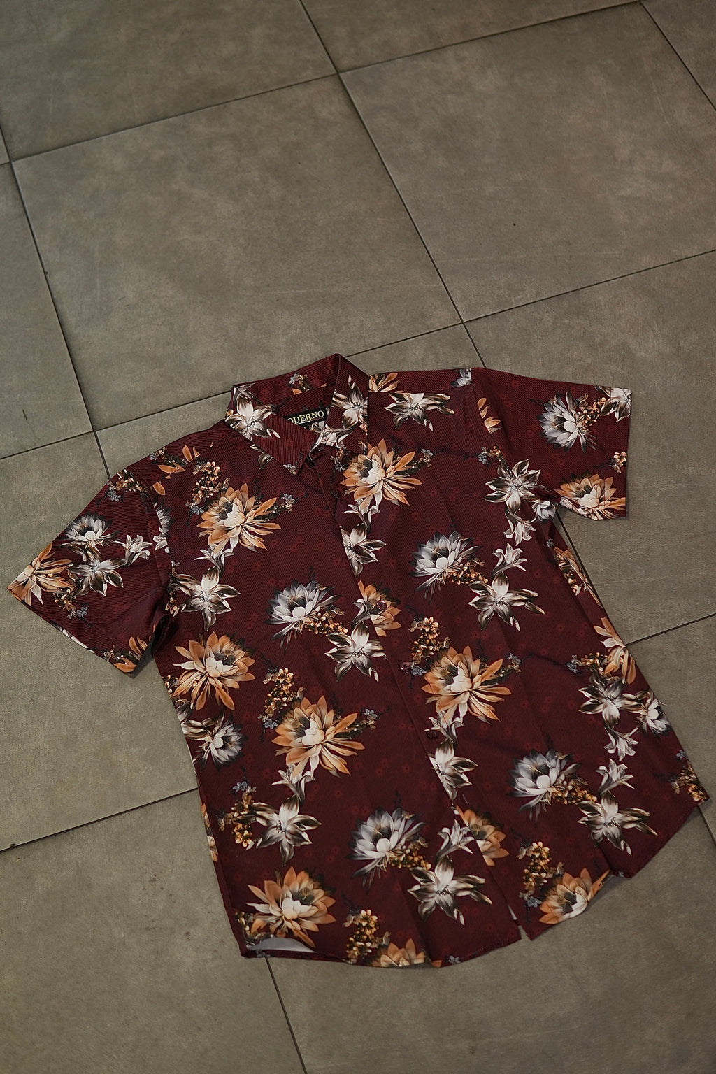 Men’s Printed Short Sleeve Button Up - Gracidia Red