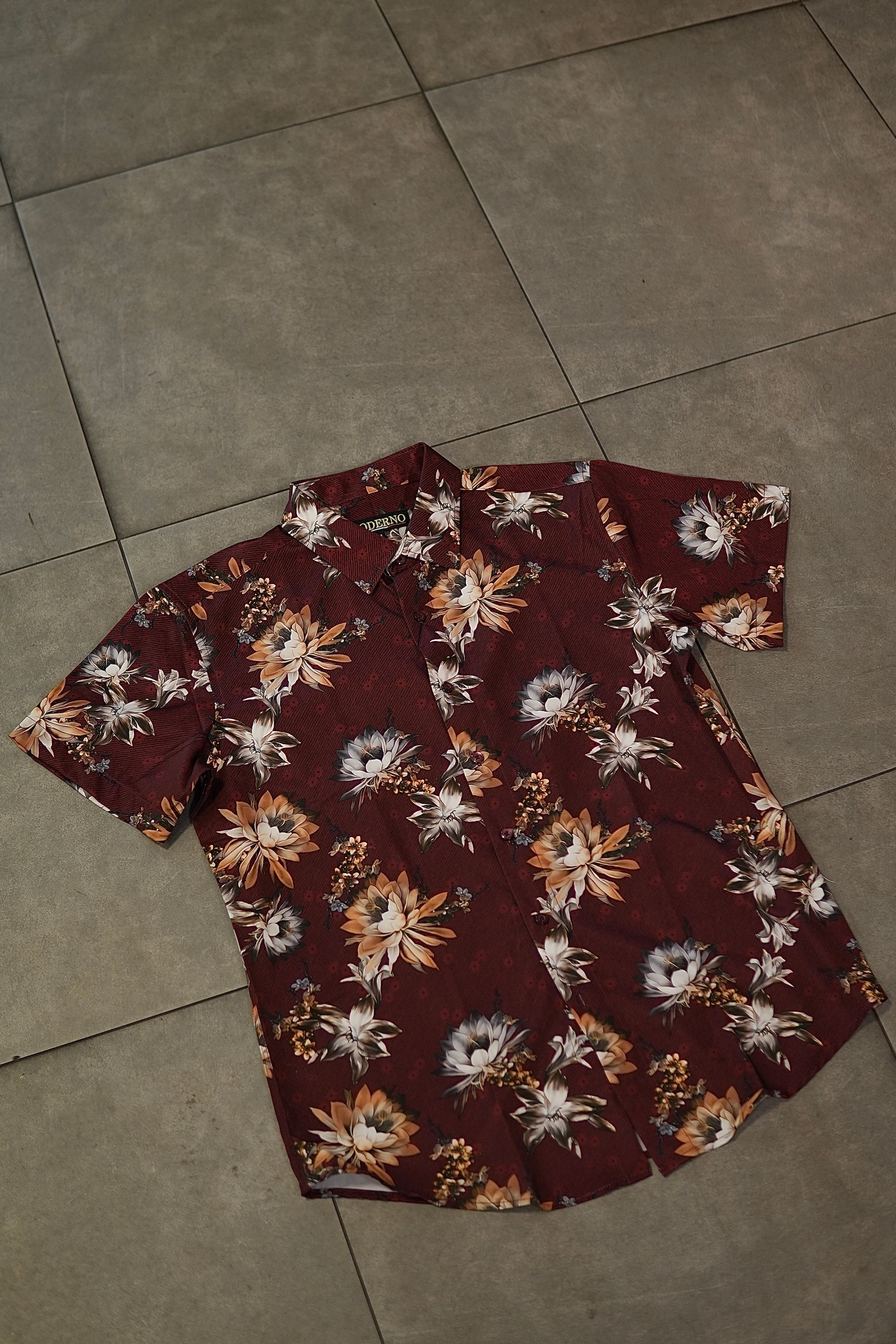 Men’s Printed Short Sleeve Button Up - Gracidia Red