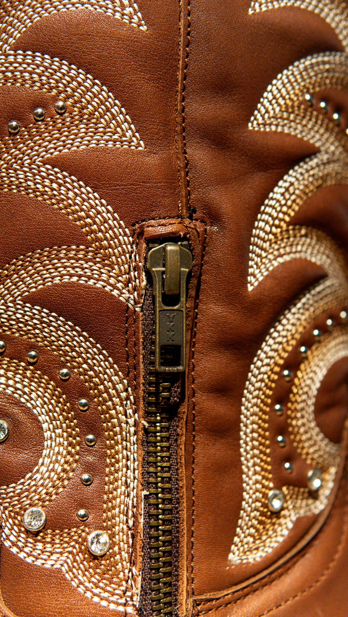 Athiri Ladies Montana Cafe Snip Toe Boots