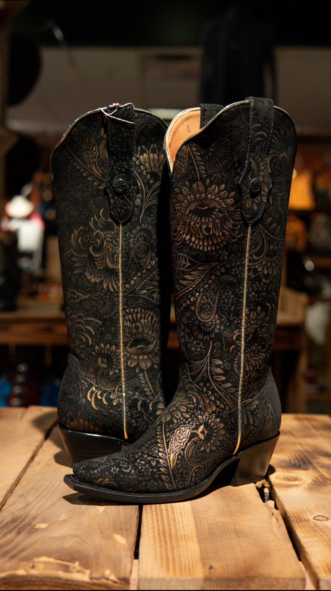 Athiri Ladies Serey Oro Snip Toe Boots