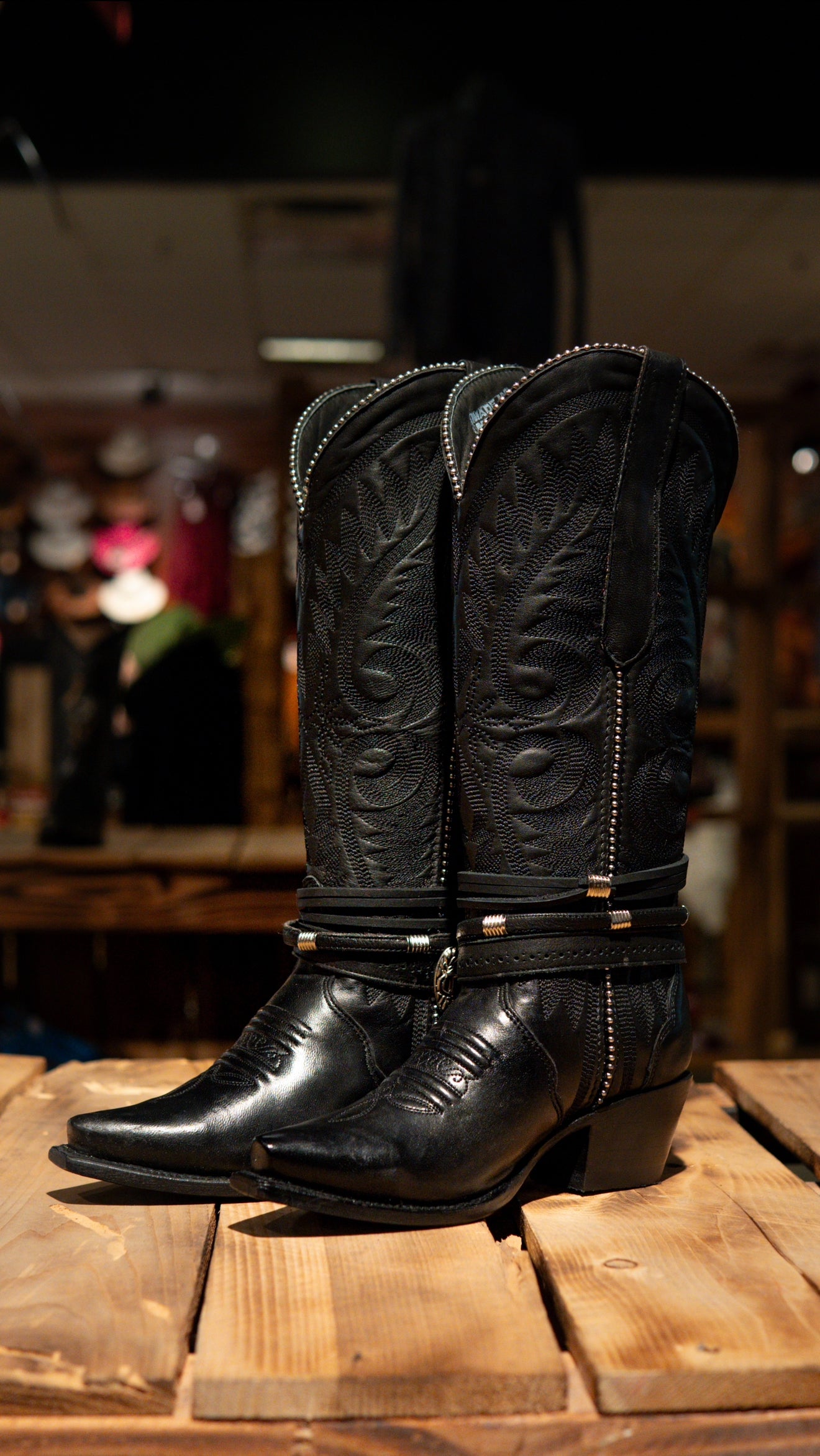 Athiri Ladies Tokio Black Snip Toe Boots
