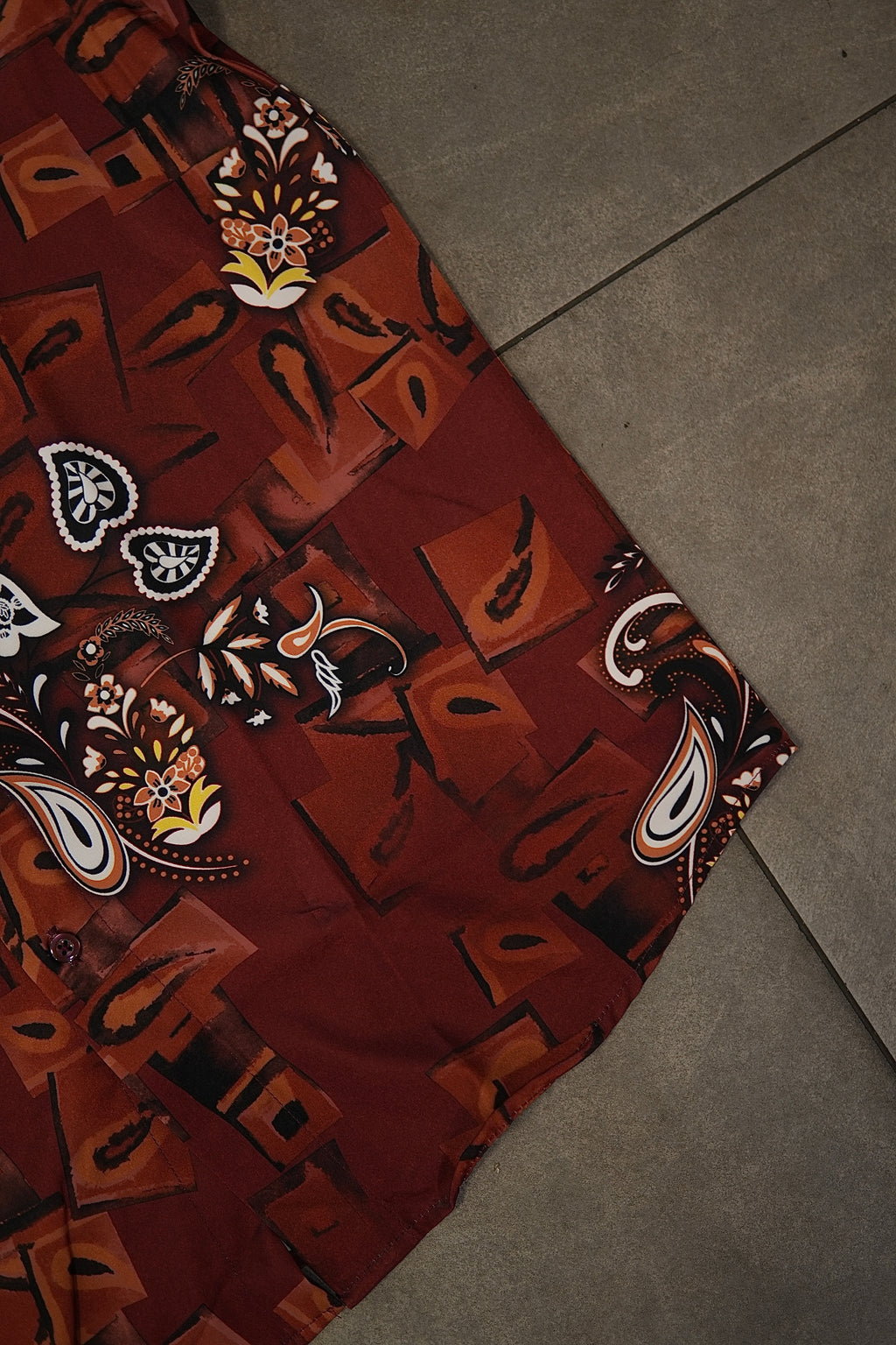 Men’s Printed Short Sleeve Button Up - Paisburg