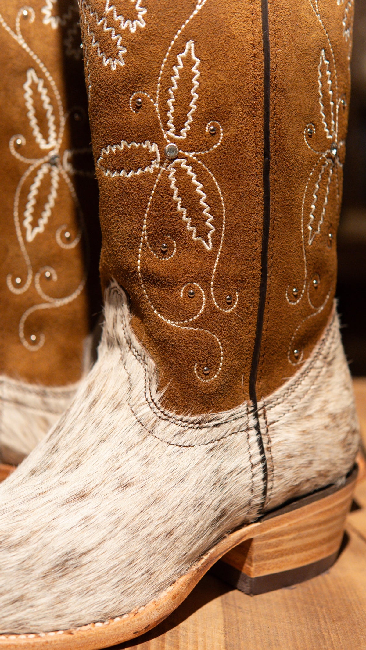 Athiri Ladies Pelo Pinto Cafe Snip Toe Boots