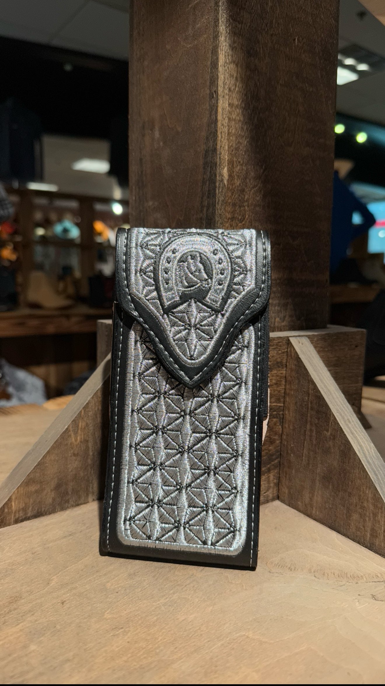 Horse Plateado Phone Carrier