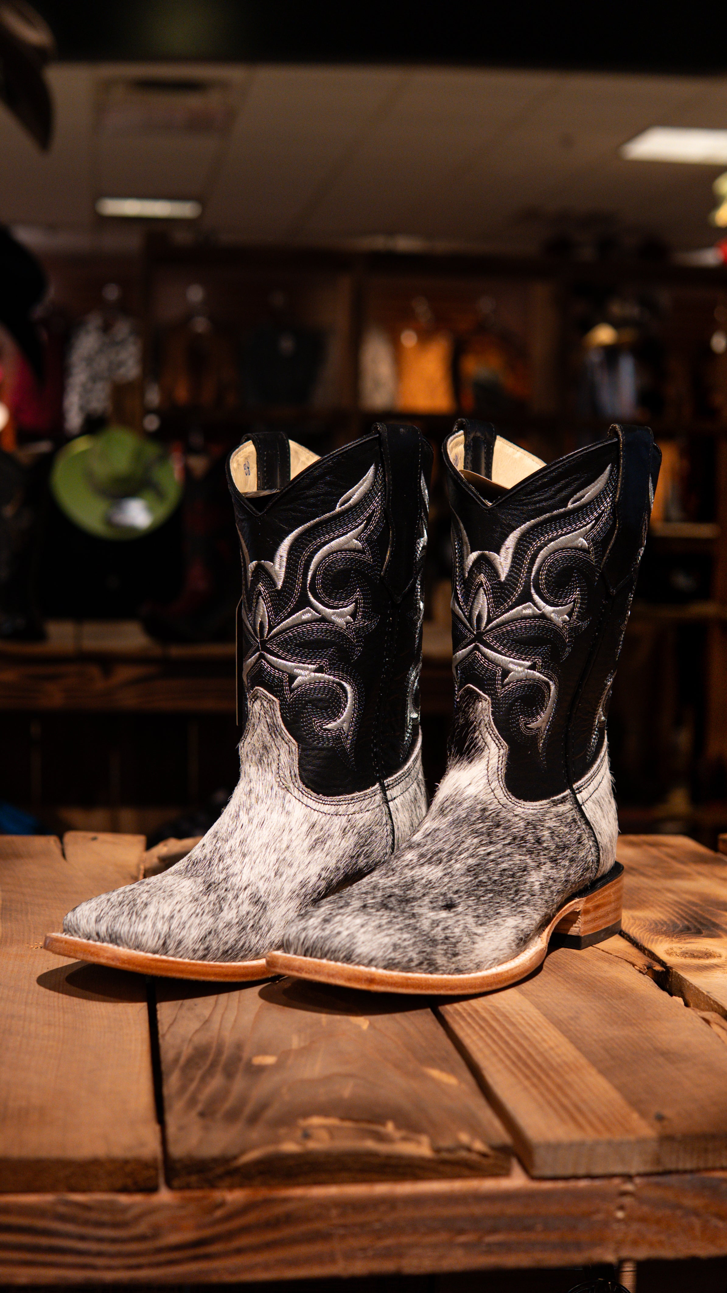 Men’s Cowhide Boots Square Toe Boots Potrillo