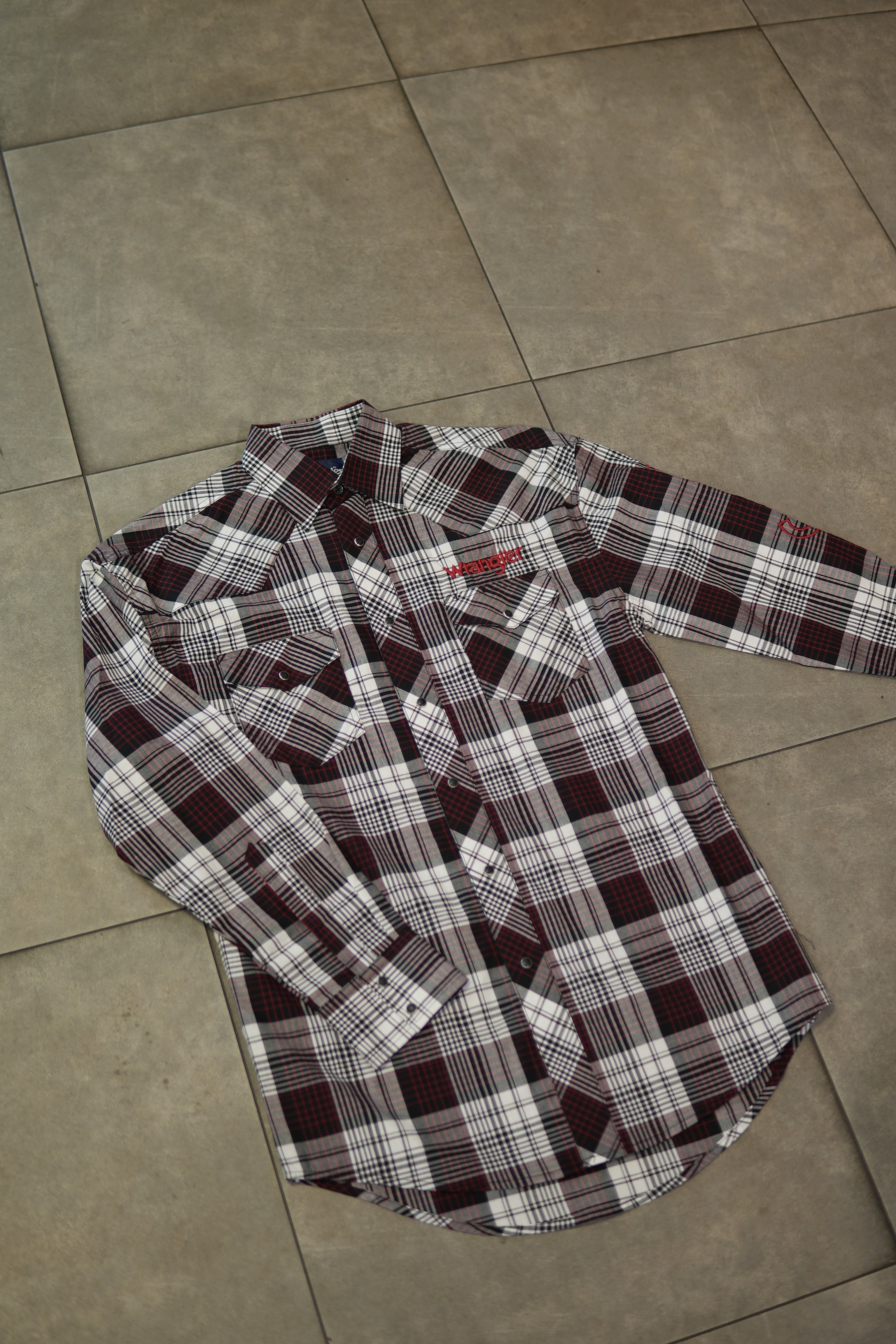 Wrangler Retro Button Up - Red Wrangler