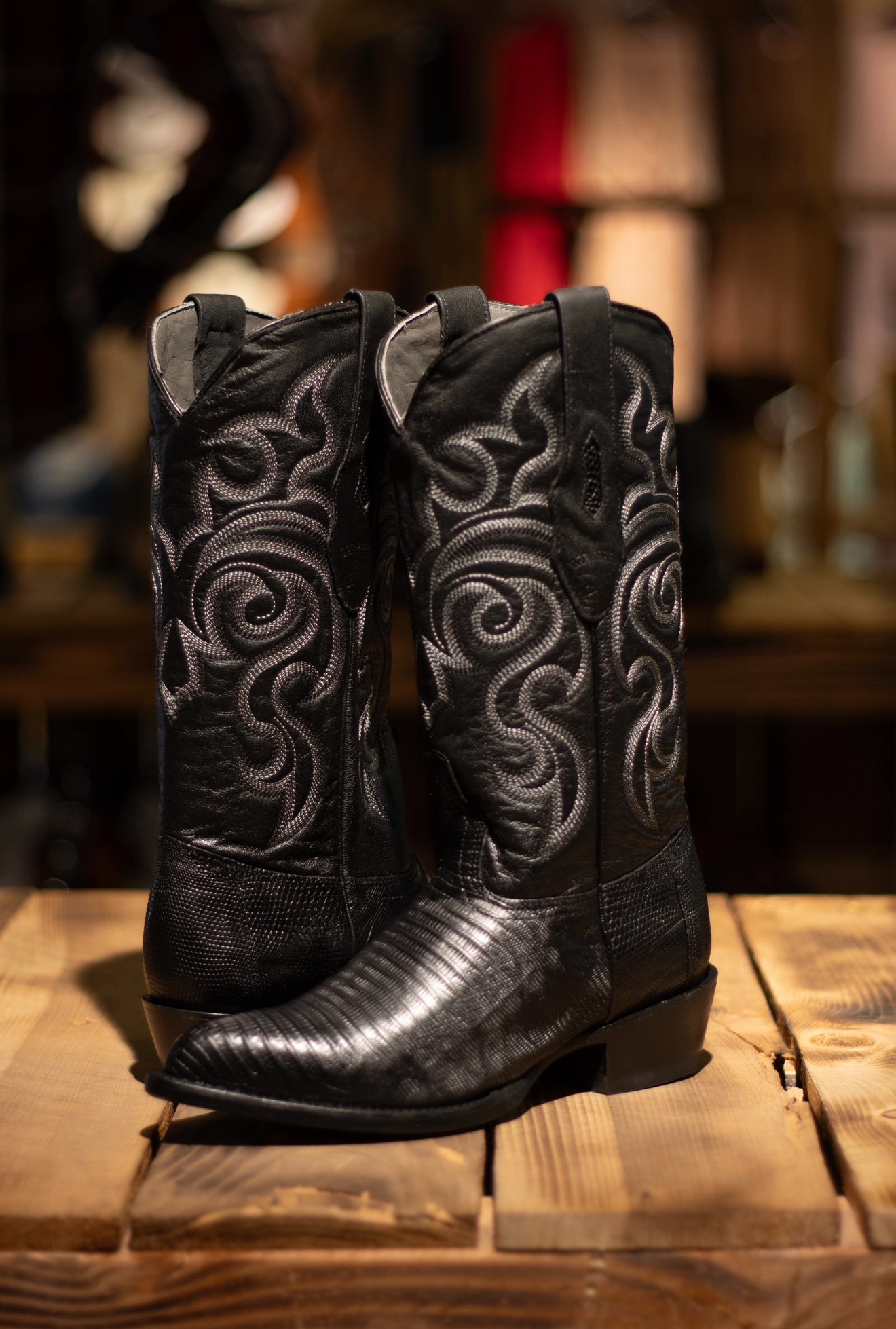 Lizard J Toe “Rustico Negro” Boots